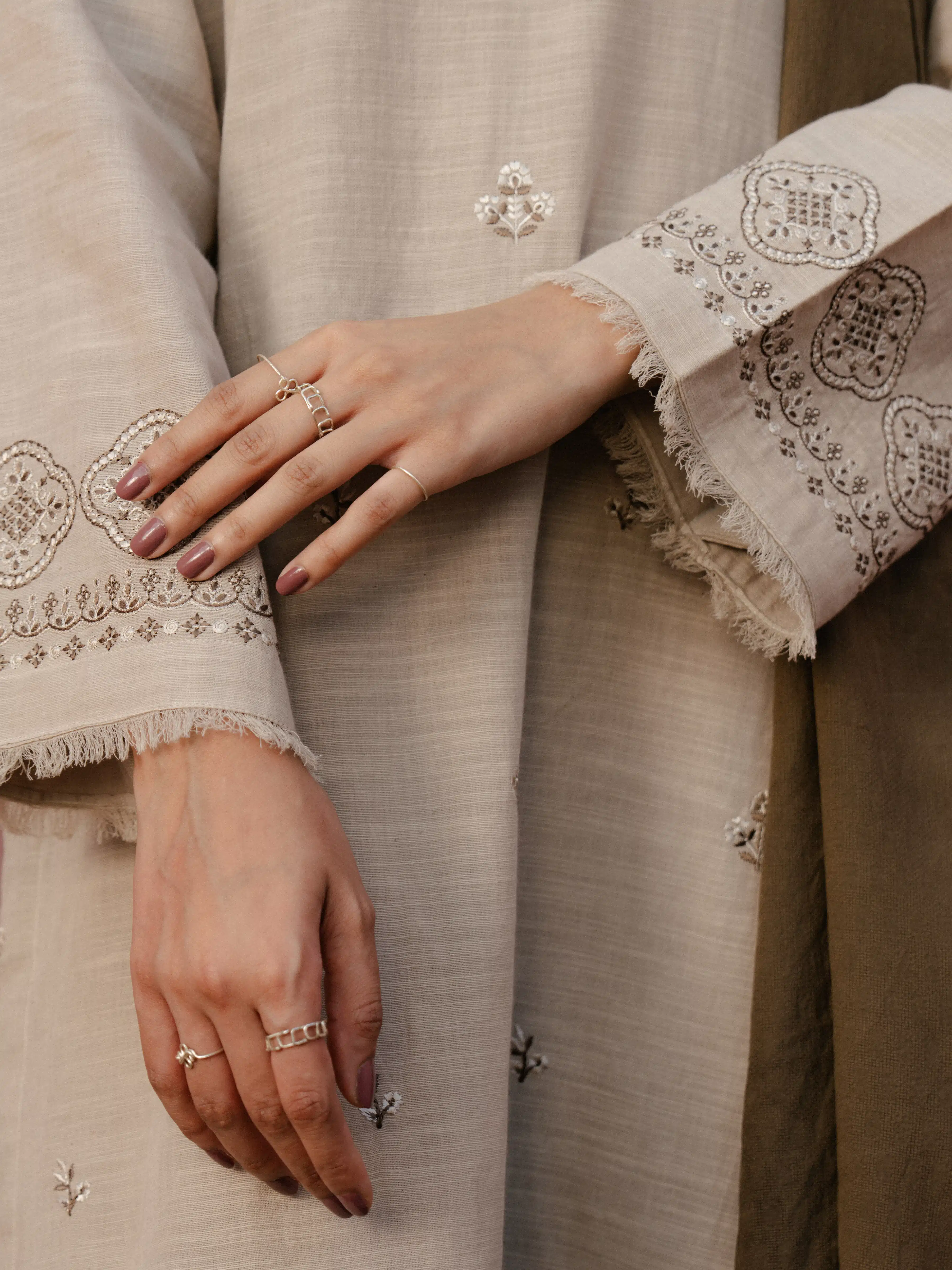 Pret Embroidered Khaddar Suit - EWTKE24-81371-3P - Image 4