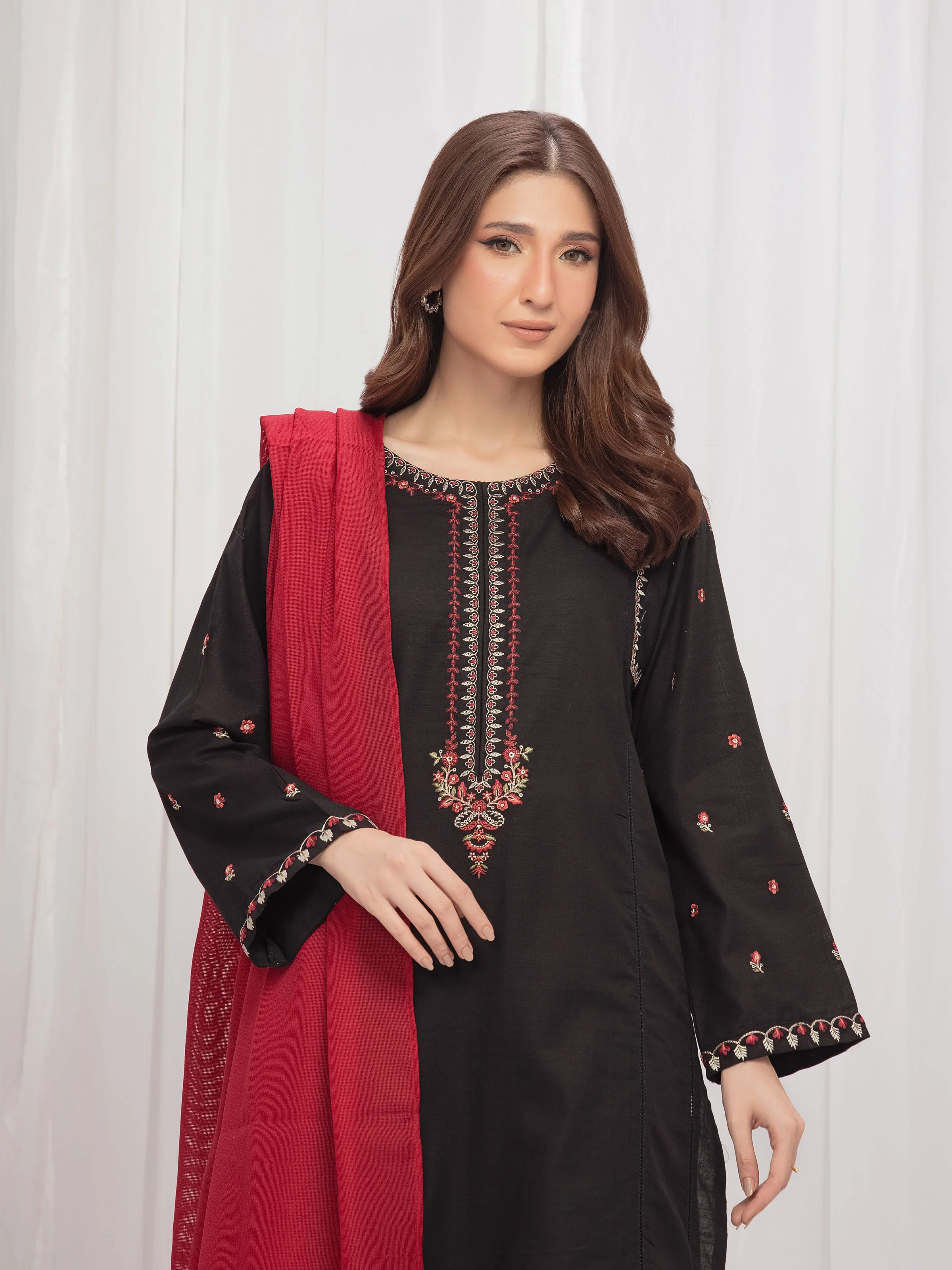 Pret Embroidered Khaddar Suit - EWTKE24-81374-3P - Image 2