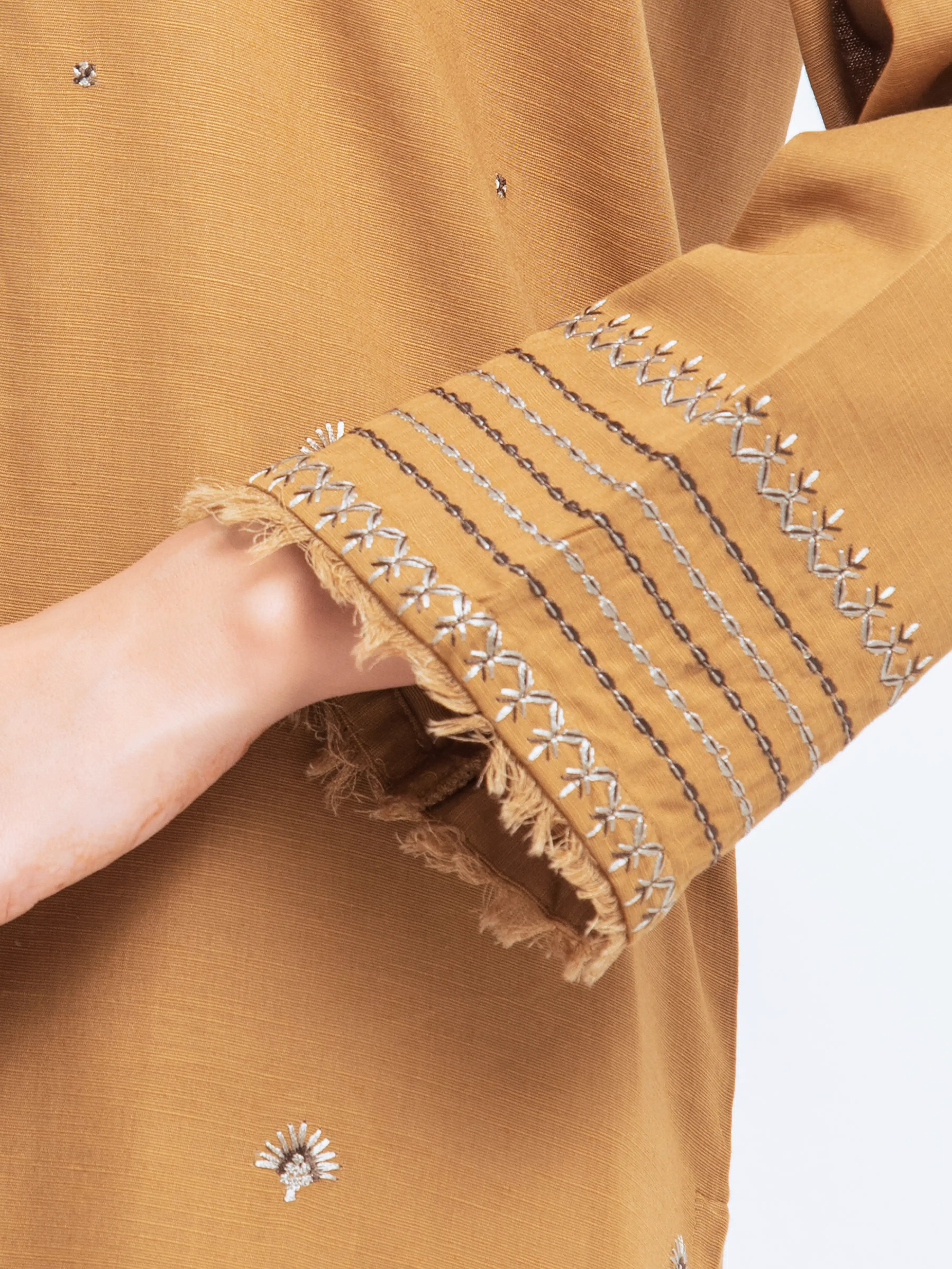 Pret Embroidered Khaddar Suit - EWTKE24-81375-3P - Image 4