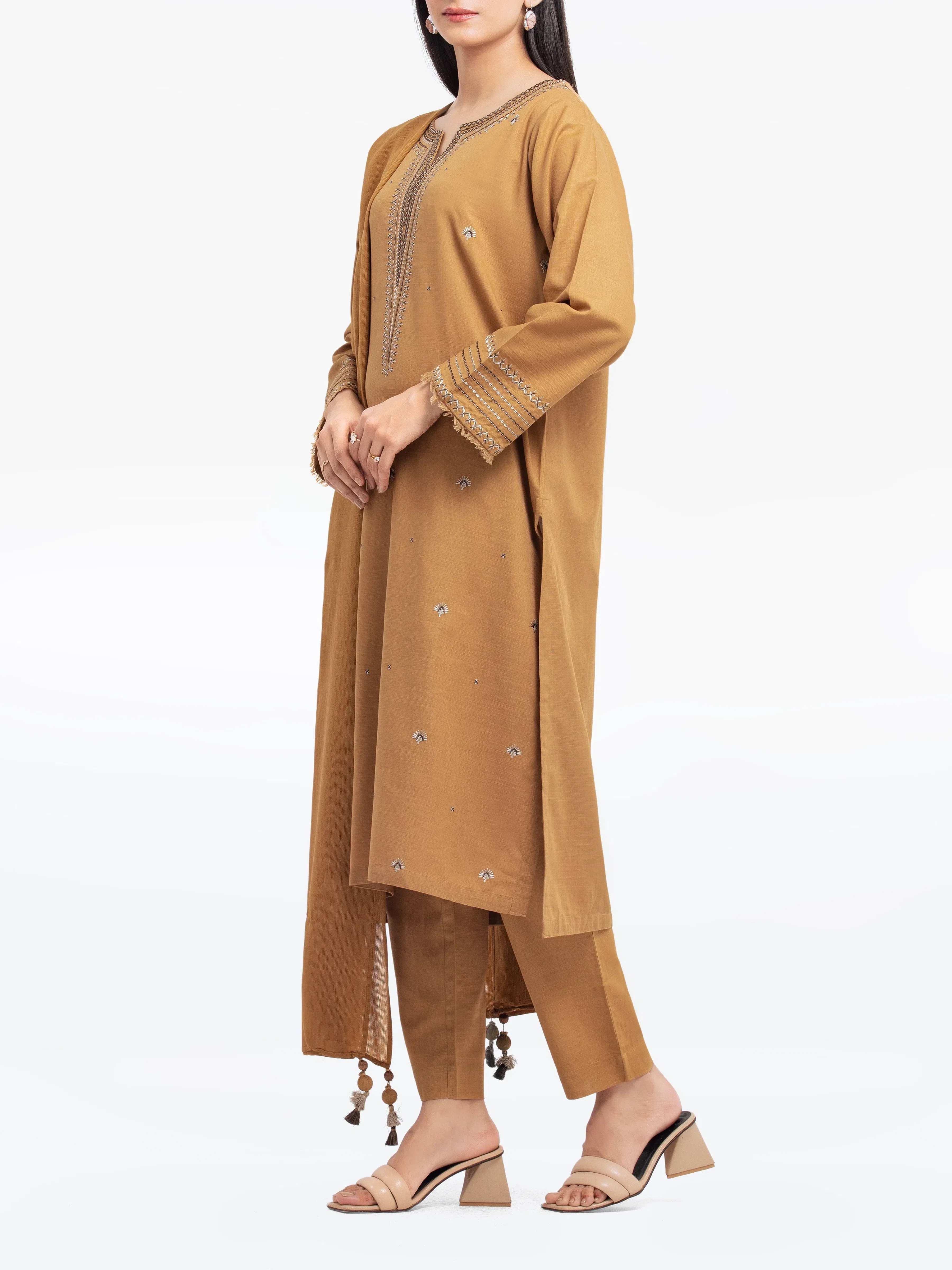 Pret Embroidered Khaddar Suit - EWTKE24-81375-3P - Image 5