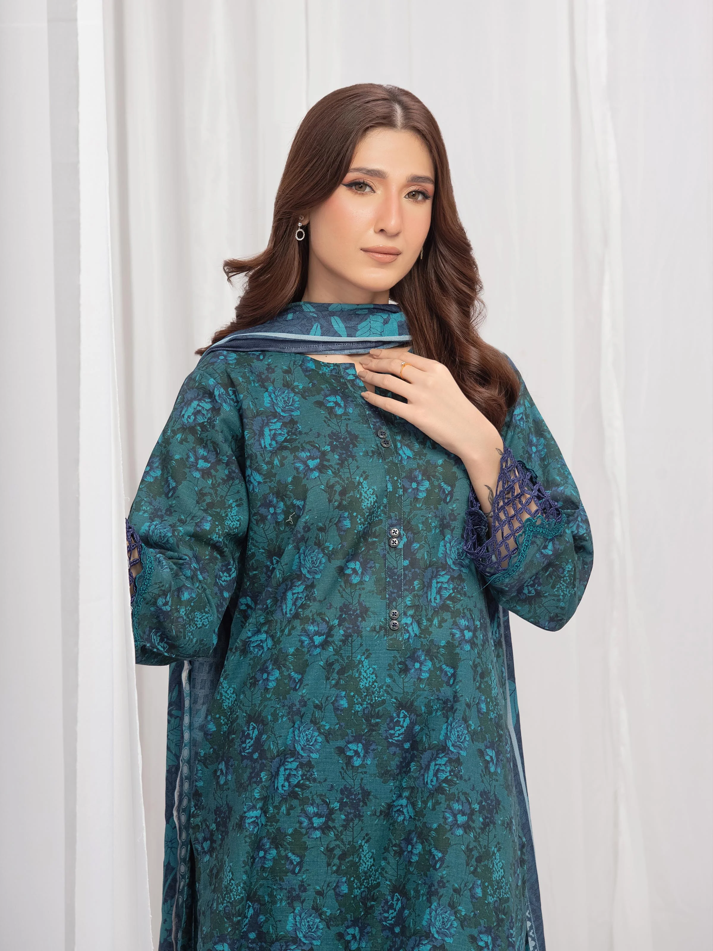 Pret Printed Khaddar Suit - EWTKE24-81538-3P - Image 2