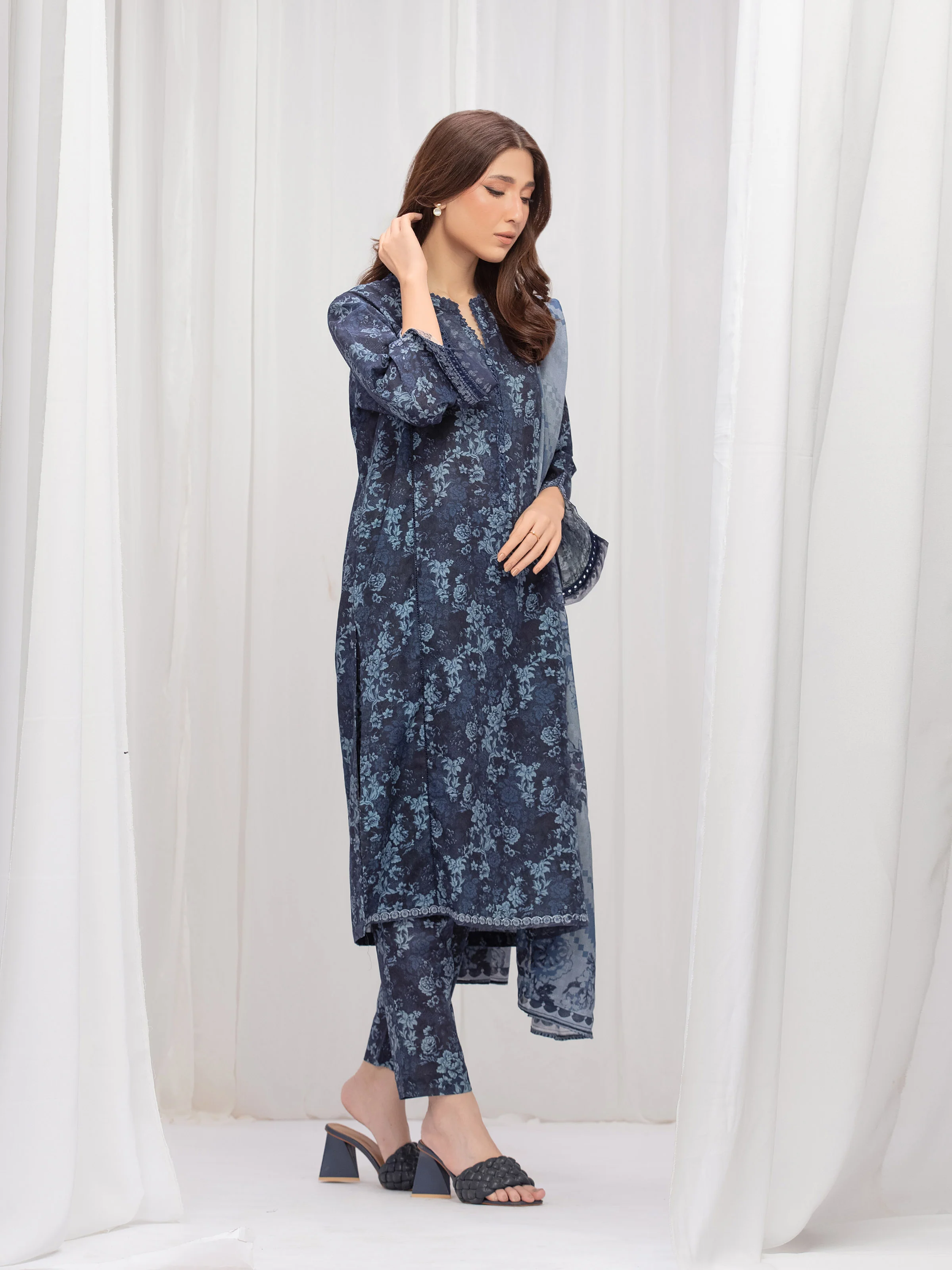 Pret Printed Khaddar Suit - EWTKE24-81539-3P - Image 5