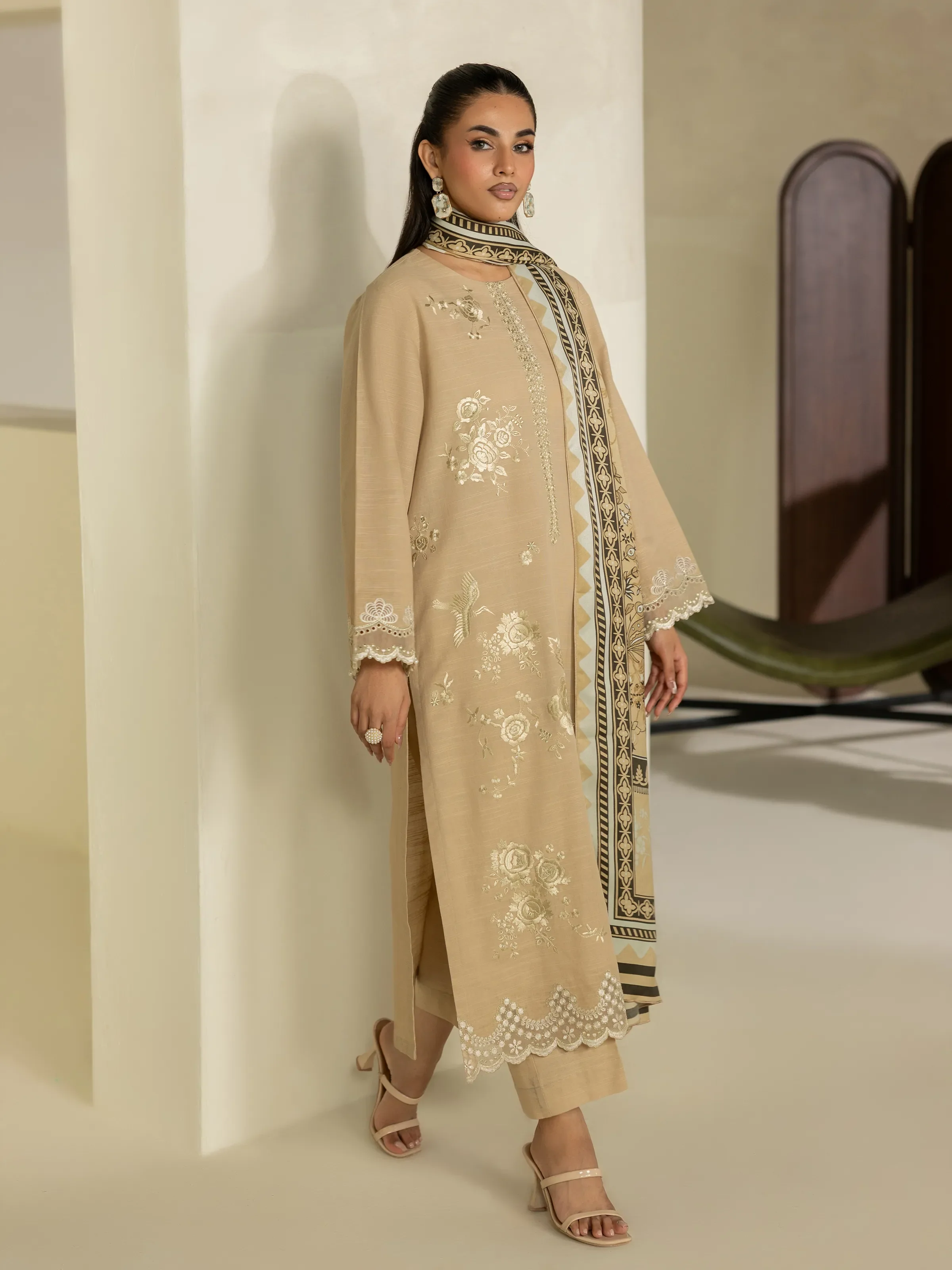 Pret Embroidered Khaddar Suit - EWTKED5-84005-3P - Image 3
