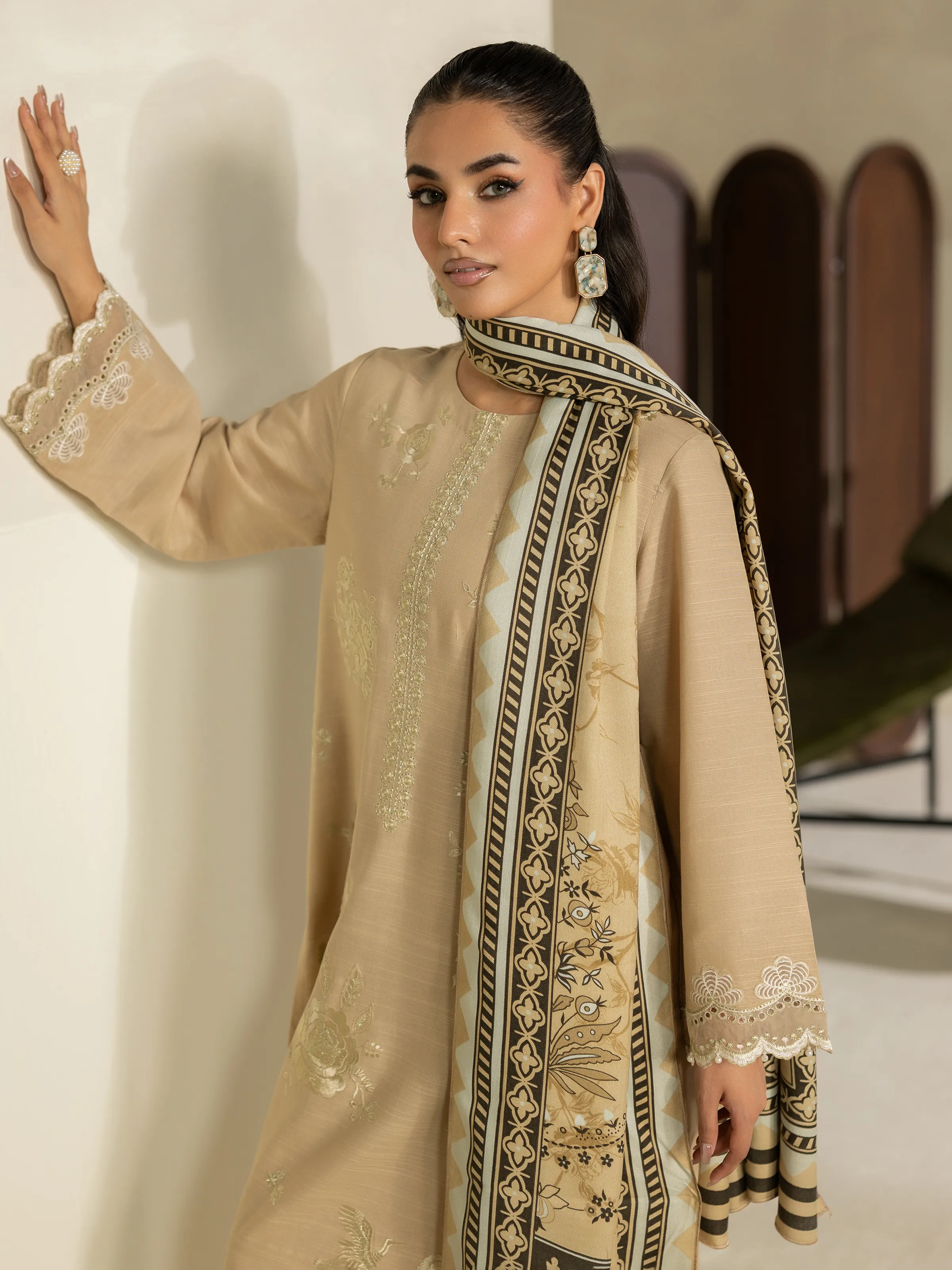 Pret Embroidered Khaddar Suit - EWTKED5-84005-3P - Image 4