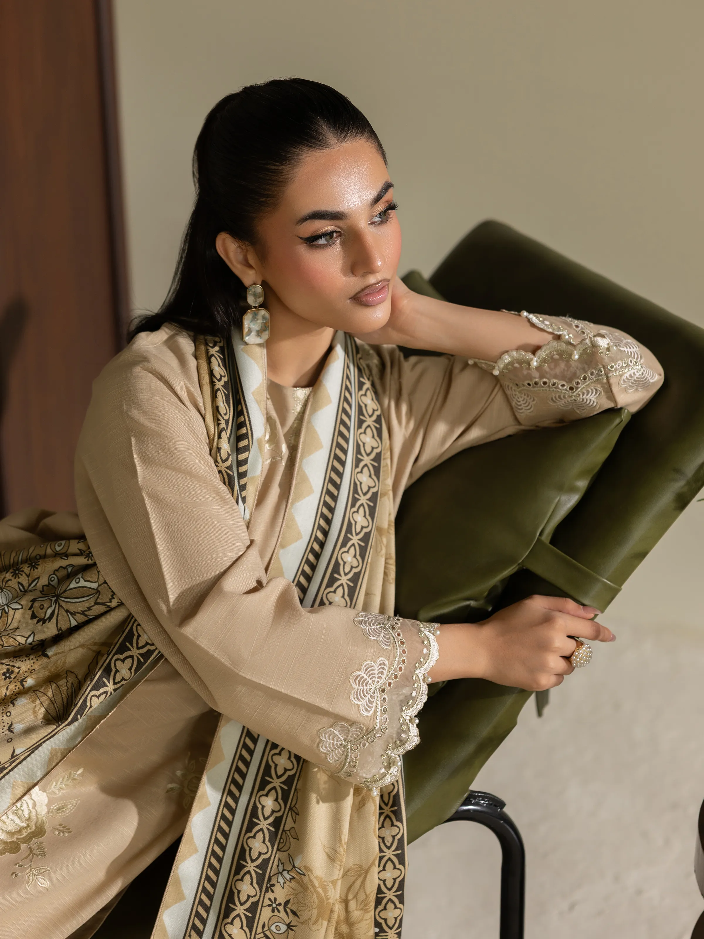 Pret Embroidered Khaddar Suit - EWTKED5-84005-3P - Image 6
