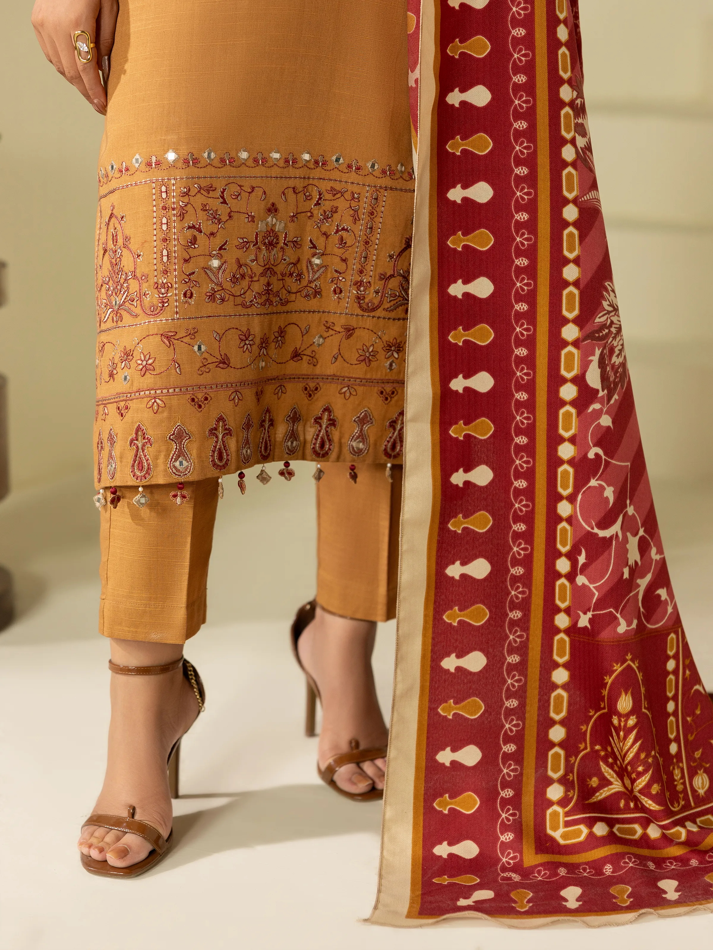 Pret Embroidered Khaddar Suit - EWTKED5-84013-3P - Image 5