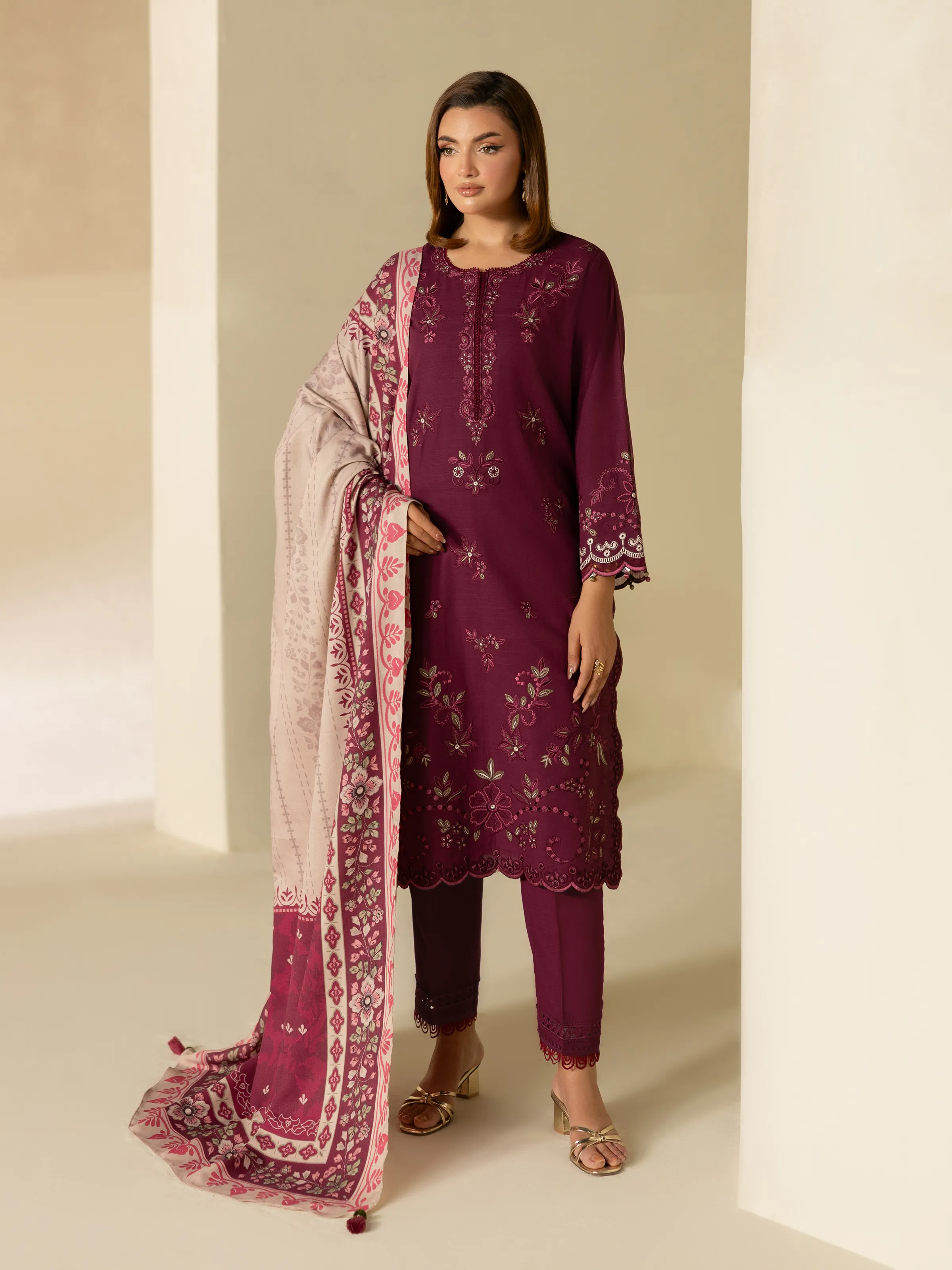 Pret Embroidered Khaddar Suit - EWTKED5-84014-3P - Image 3