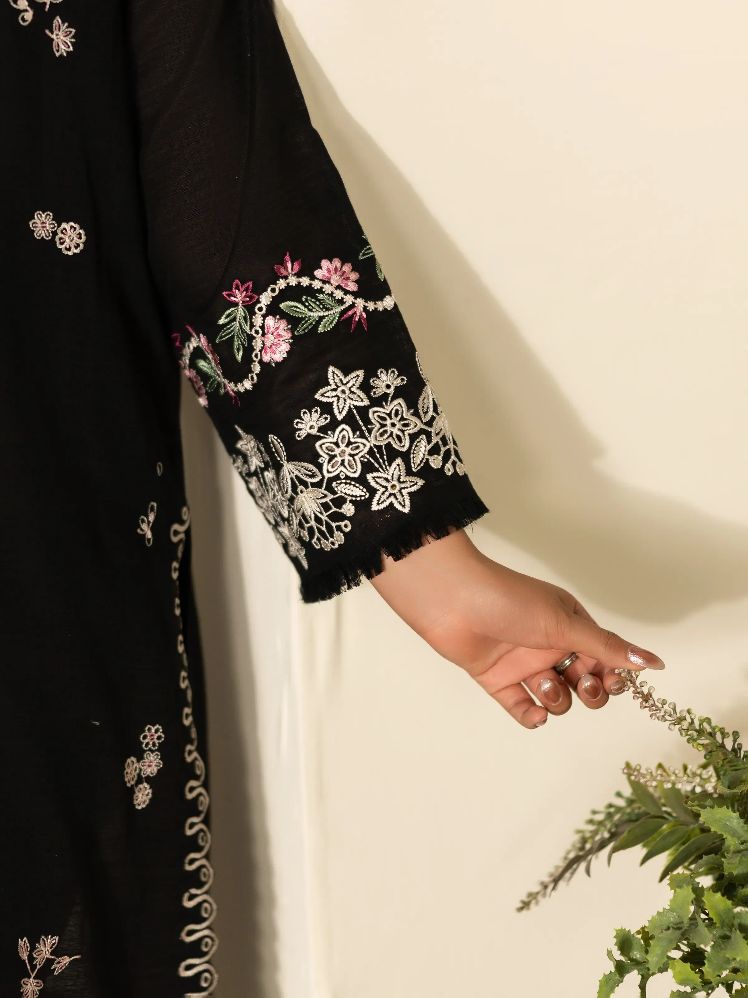 Pret Embroidered Khaddar Suit - EWTKED5-84016-3P - Image 3