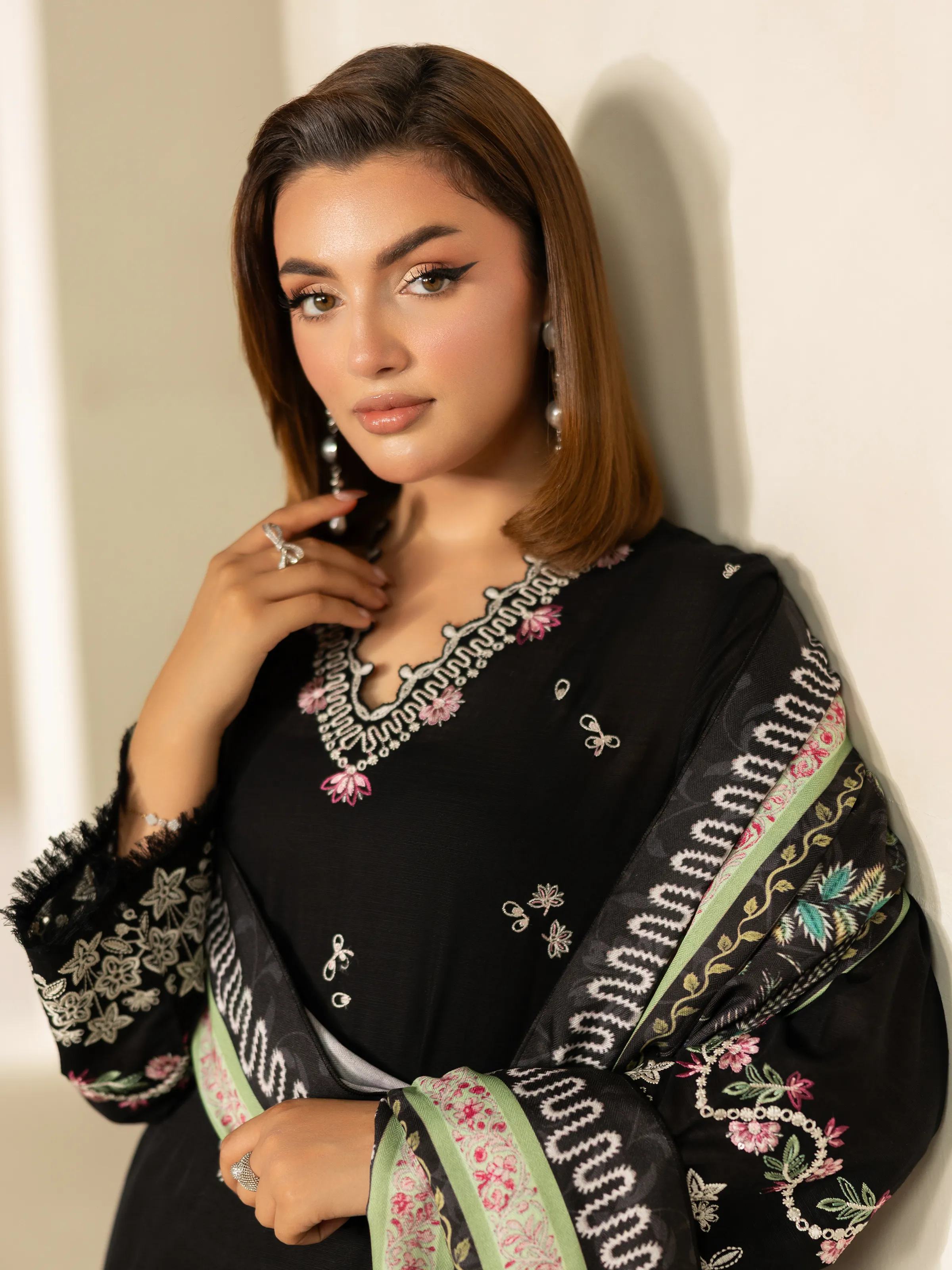Pret Embroidered Khaddar Suit - EWTKED5-84016-3P - Image 5