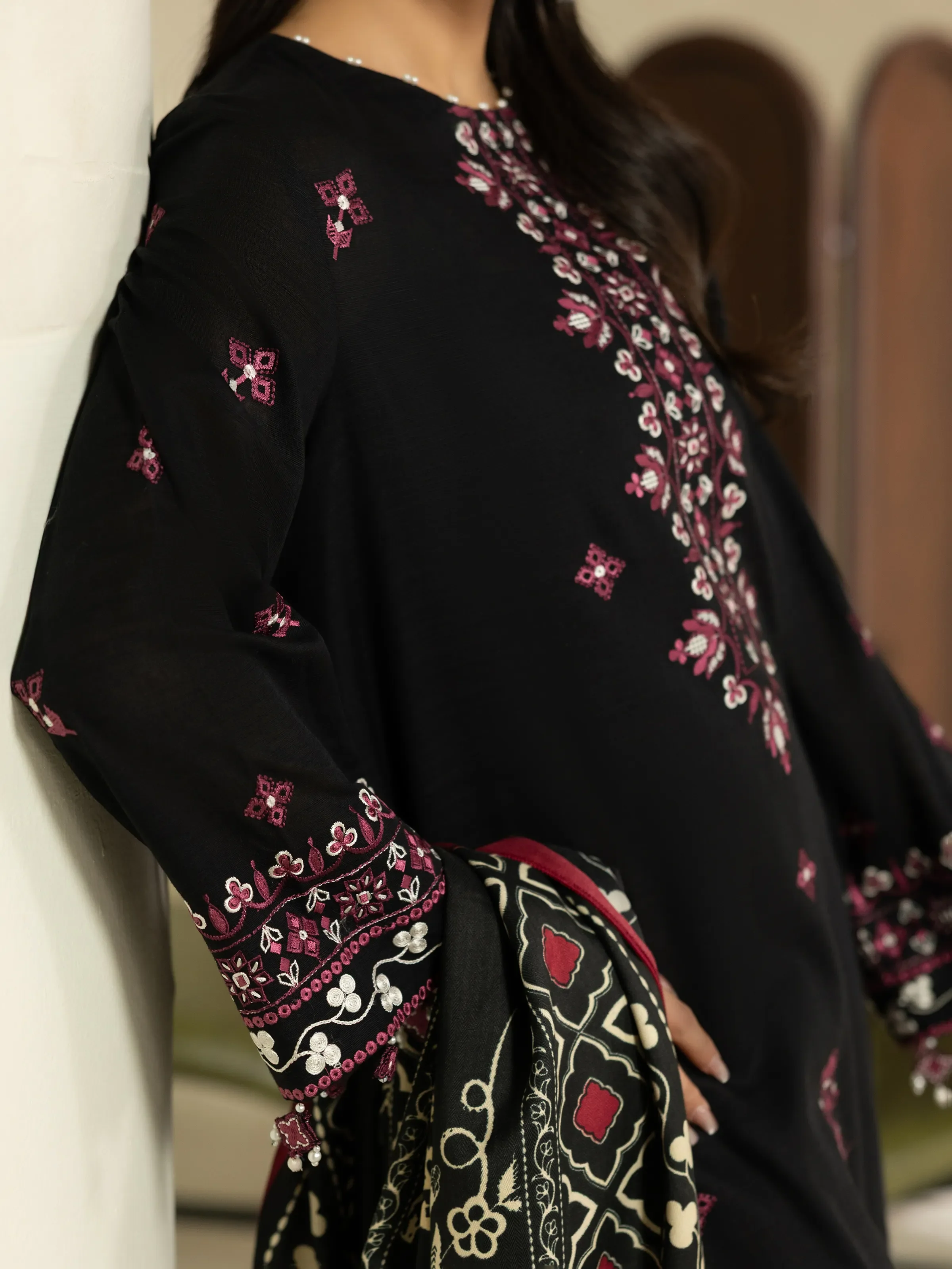 Pret Embroidered Khaddar Suit - EWTKED5-84017-3P - Image 3