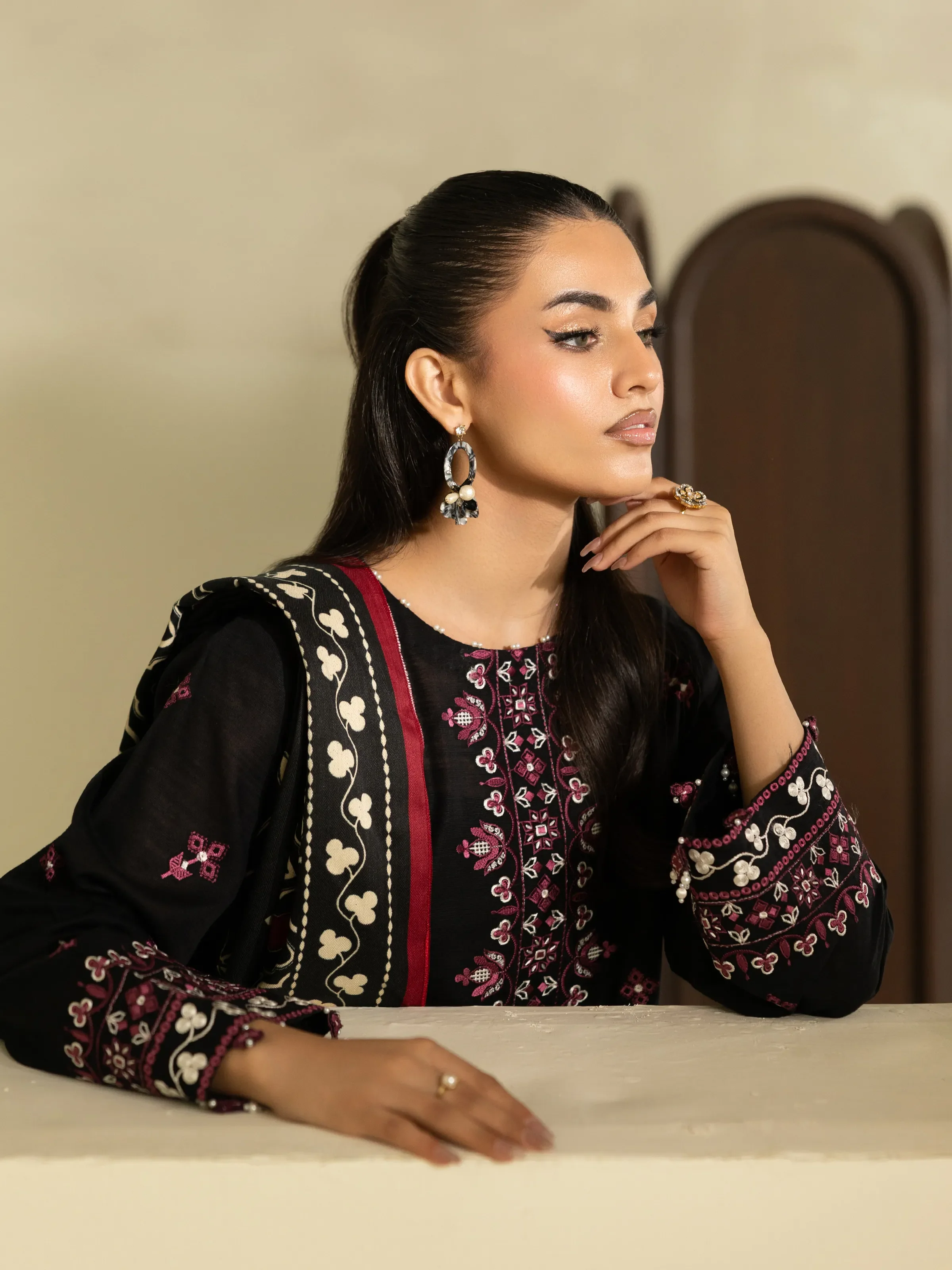 Pret Embroidered Khaddar Suit - EWTKED5-84017-3P - Image 4