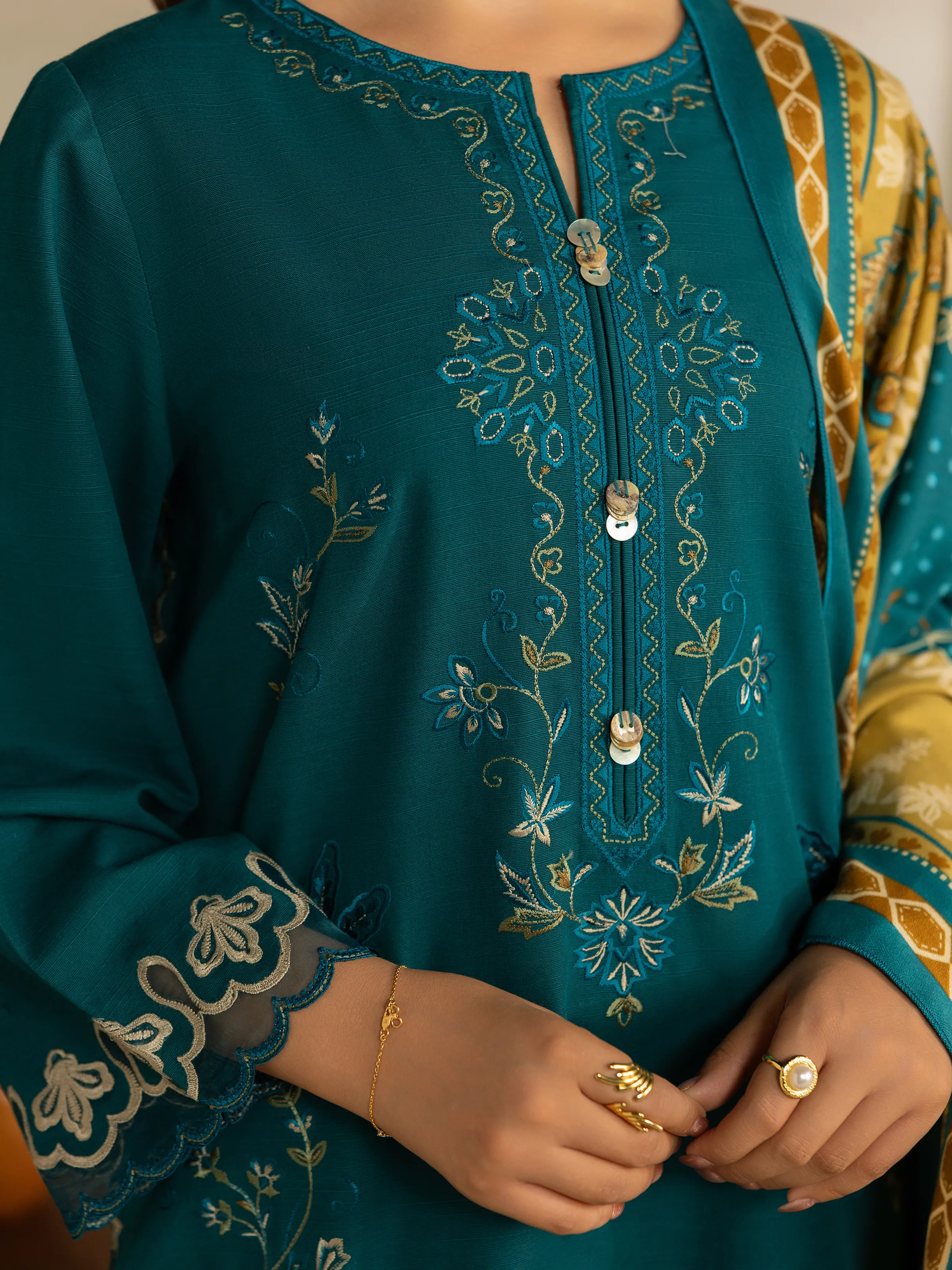 Pret Embroidered Khaddar Suit - EWTKED5-84018-3P - Image 3