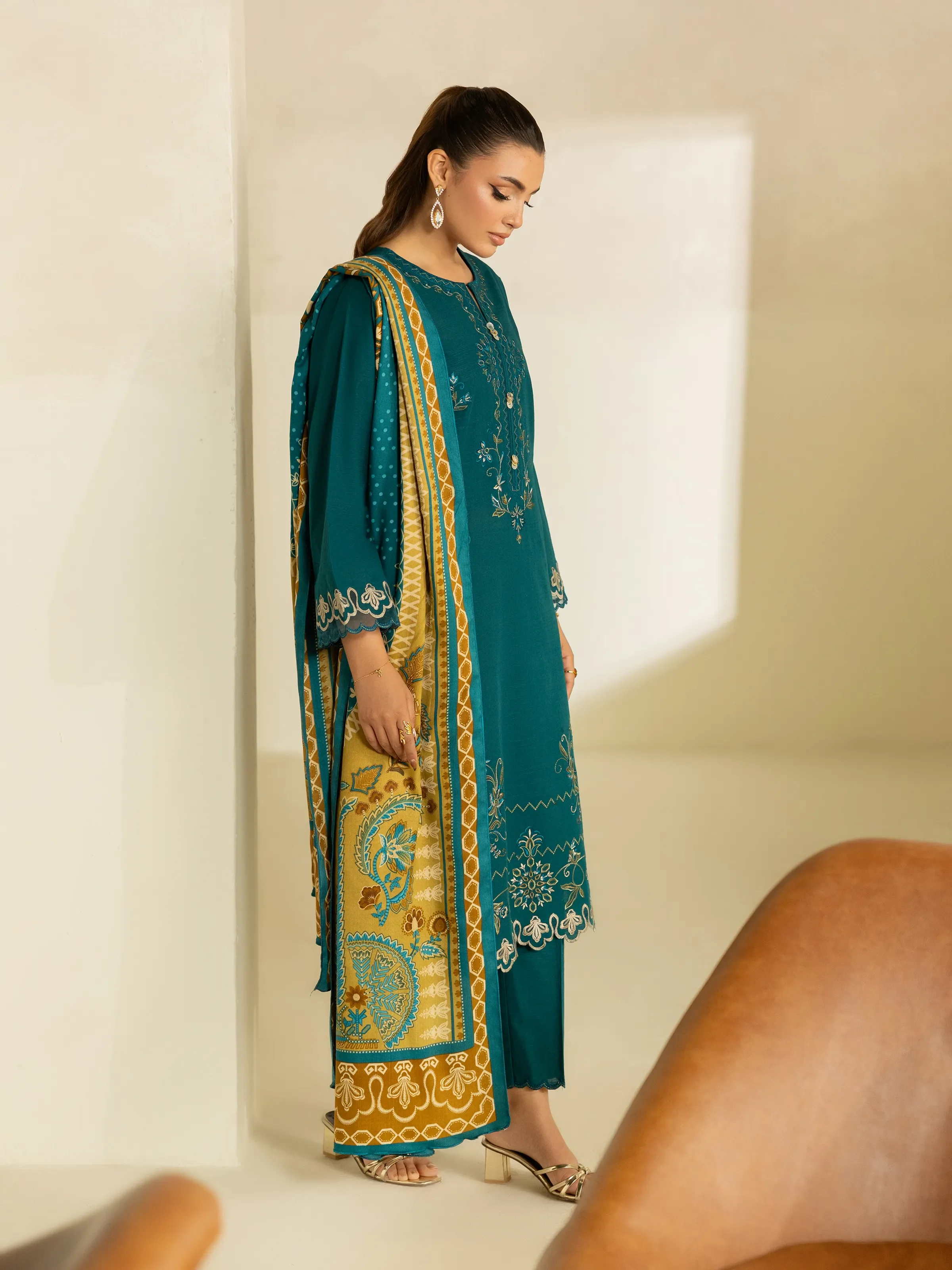 Pret Embroidered Khaddar Suit - EWTKED5-84018-3P - Image 5