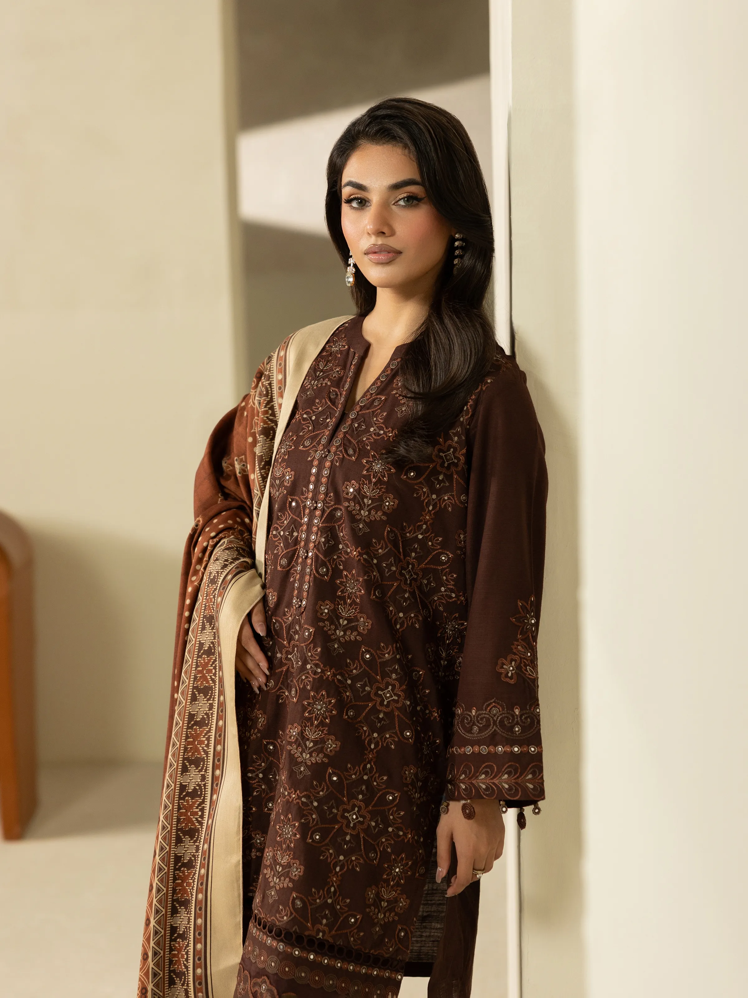 Pret Embroidered Khaddar Suit - EWTKED5-84019-3P - Image 3