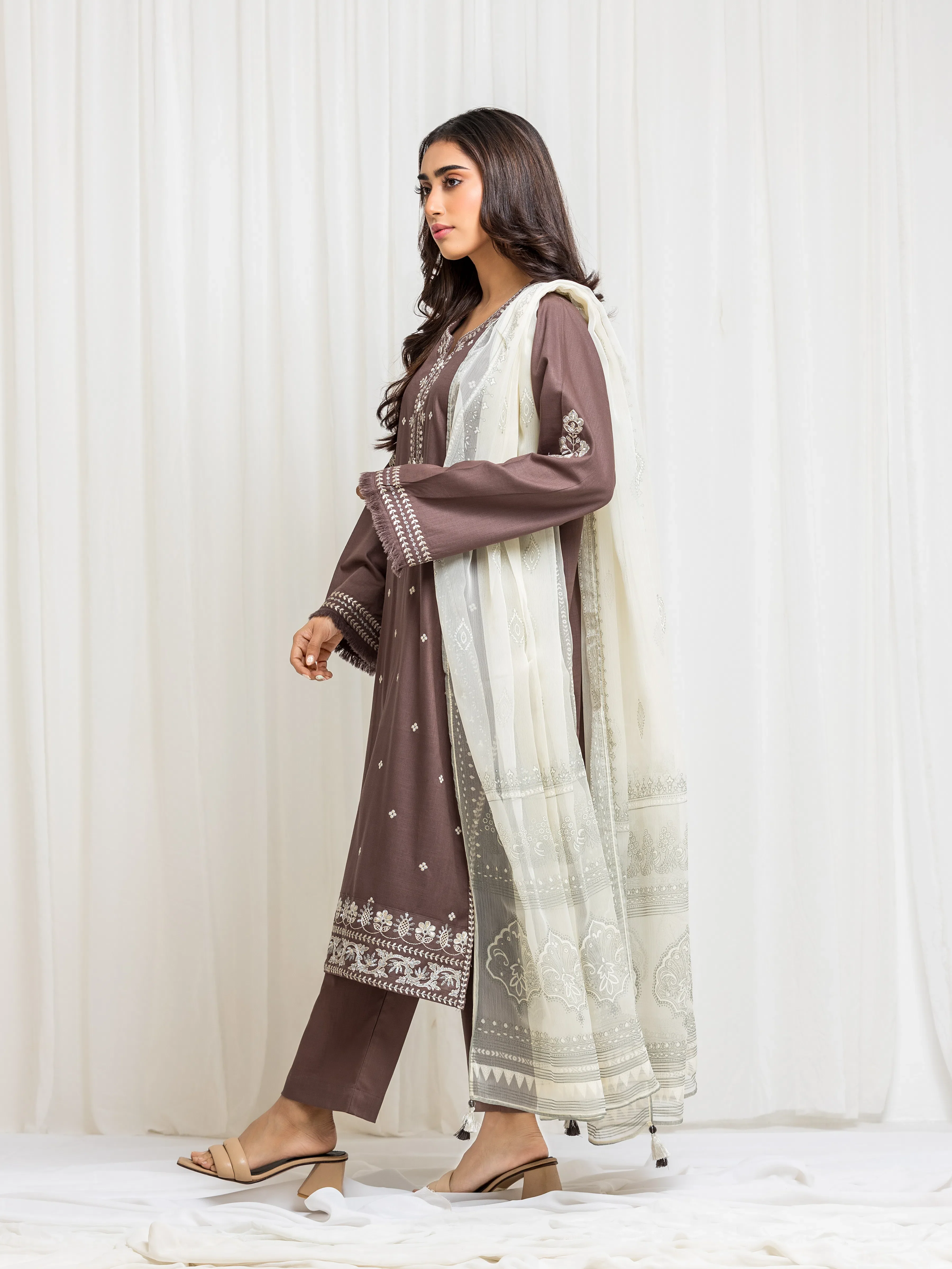 Pret Embroidered Khaddar Suit - EWTKED5-84021-3P - Image 4