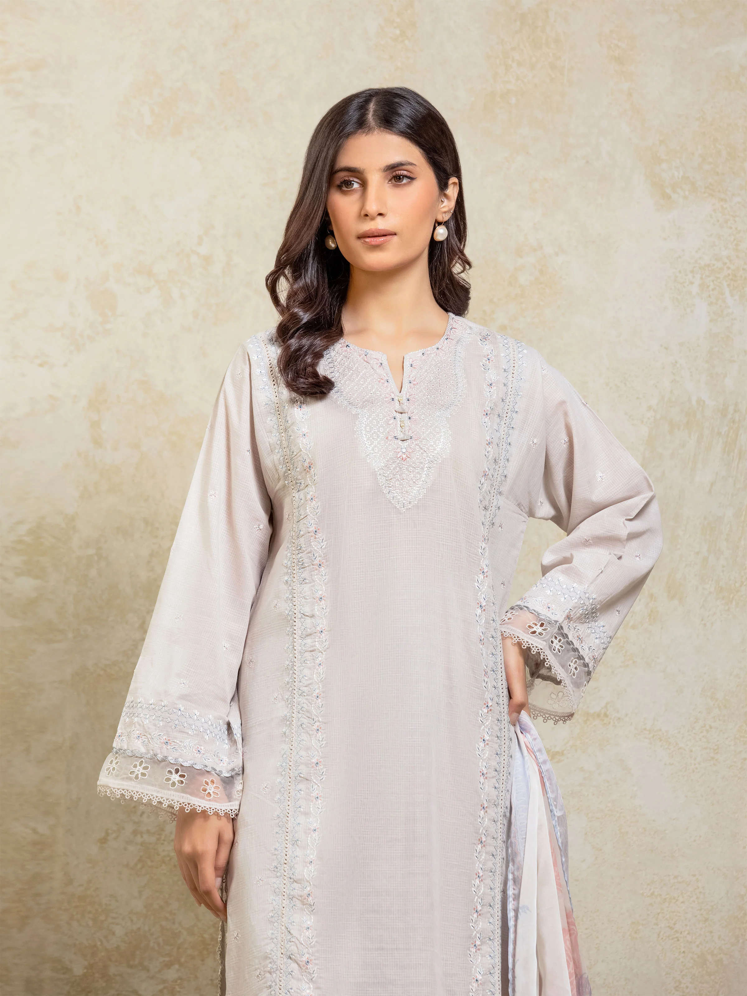 Pret Embroidered Lawn Slub Suit - EWTKE5-82110-3P - Image 2