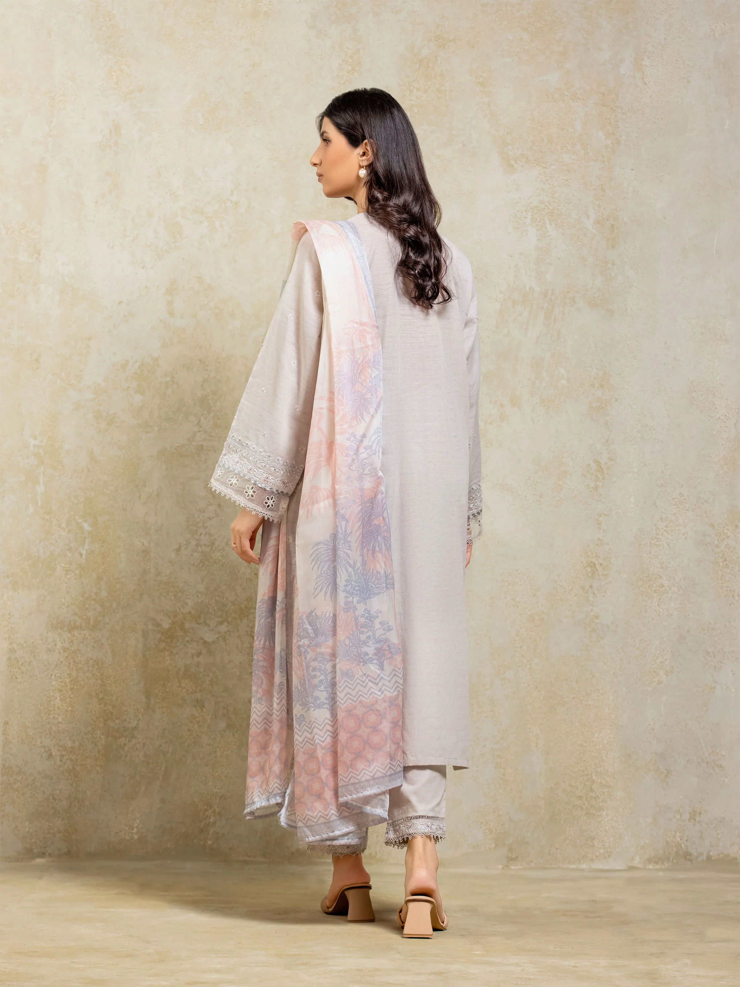 Pret Embroidered Lawn Slub Suit - EWTKE5-82110-3P - Image 4