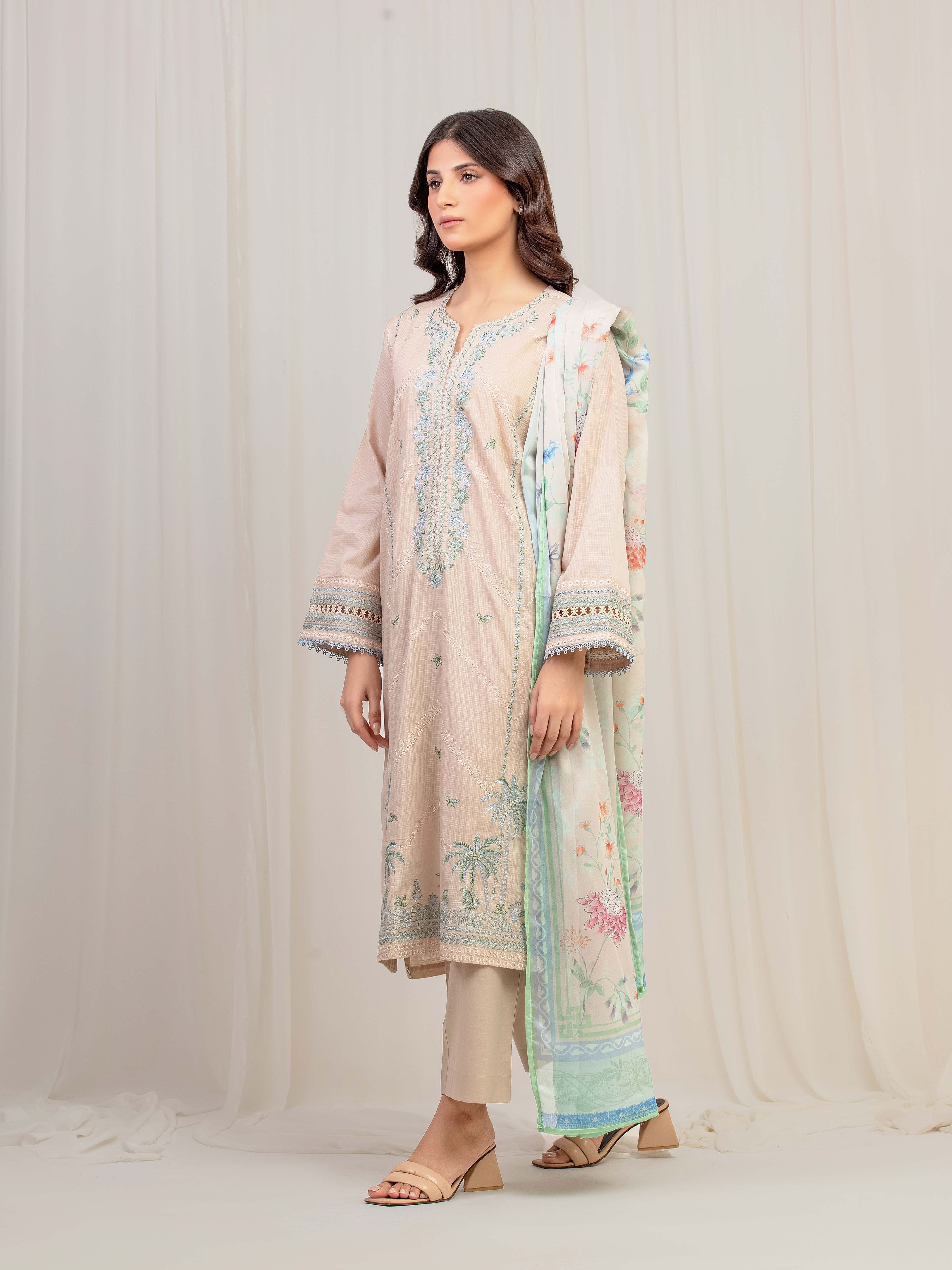 Pret Embroidered Lawn Slub Suit - EWTKE5-82113-3P - Image 4