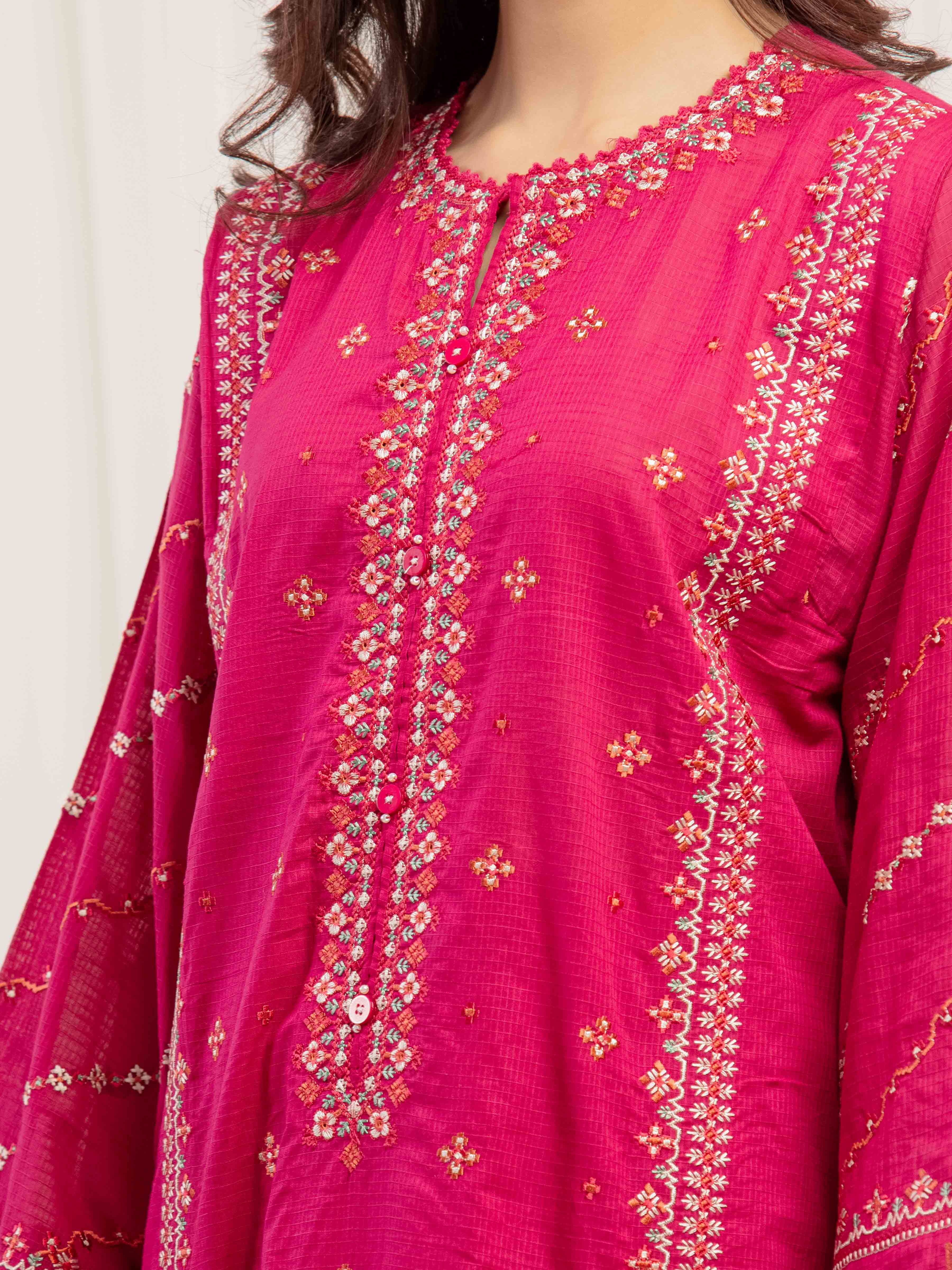 Pret Embroidered Lawn Slub Suit - EWTKE5-82130-3P - Image 4