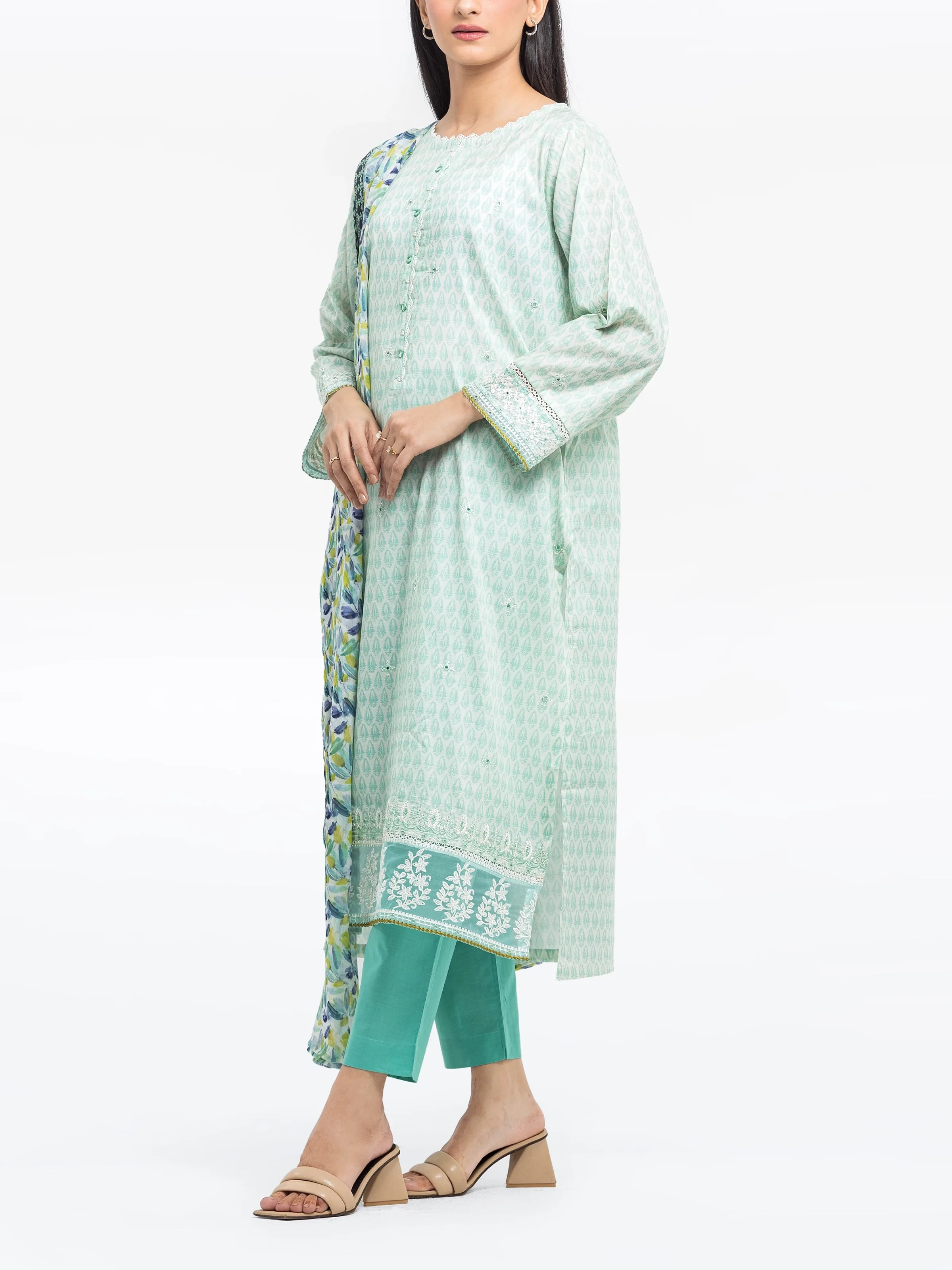 Pret Embroidered Lawn Suit - EWTKE24-80137-3P - Image 4