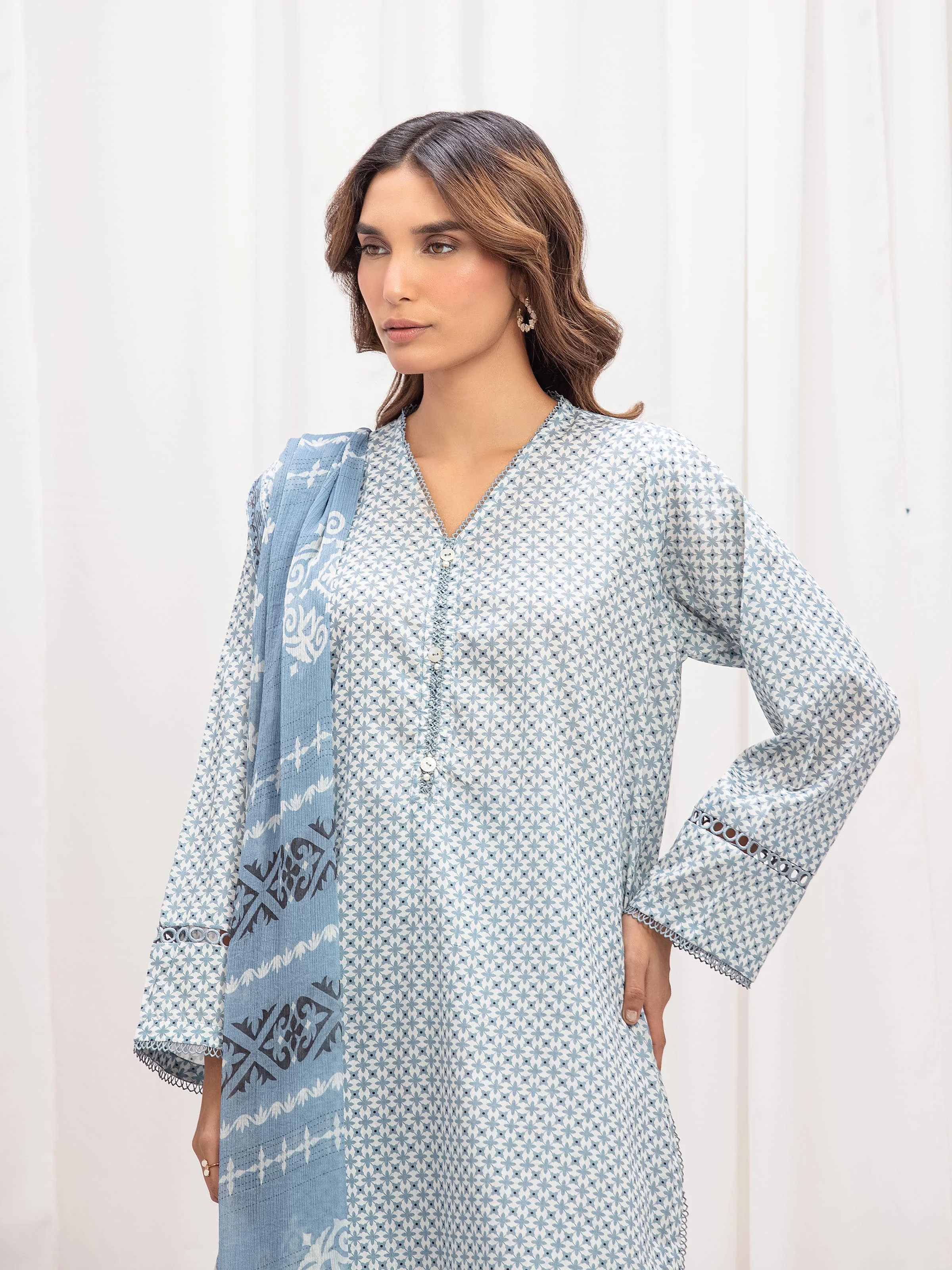 Pret Embroidered Lawn Suit - EWTKE24-81000-3P - Image 2