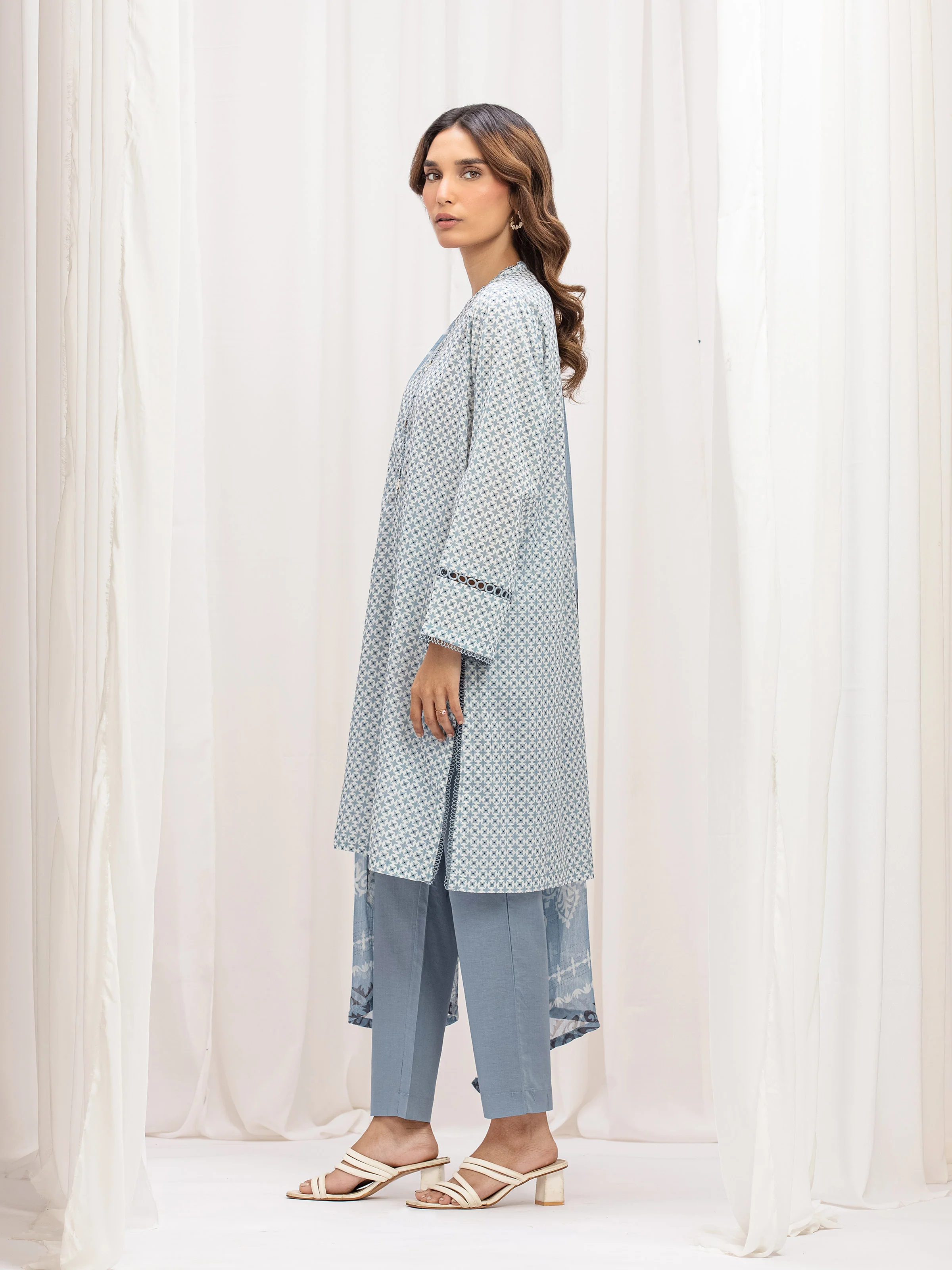 Pret Embroidered Lawn Suit - EWTKE24-81000-3P - Image 4