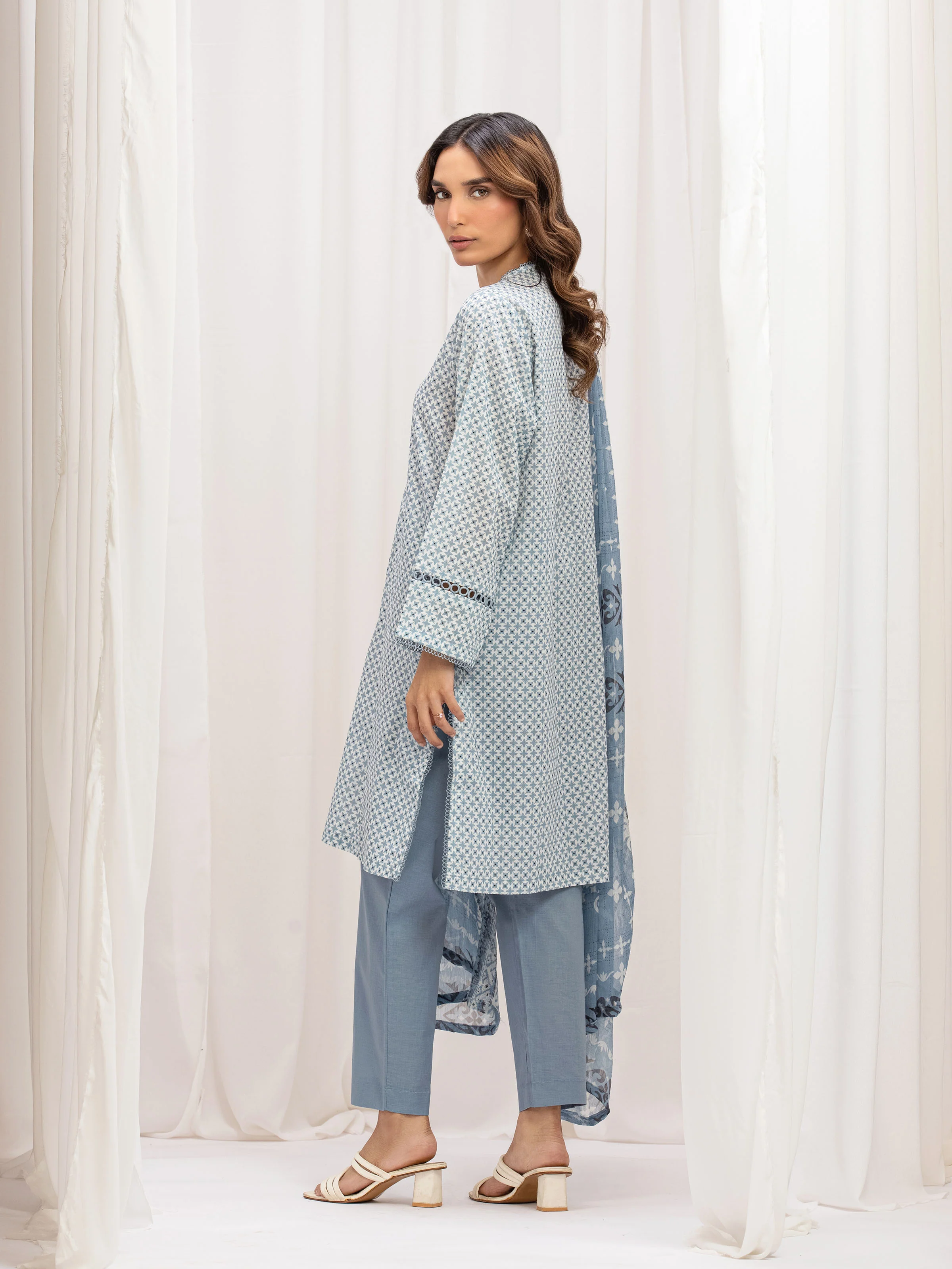 Pret Embroidered Lawn Suit - EWTKE24-81000-3P - Image 5