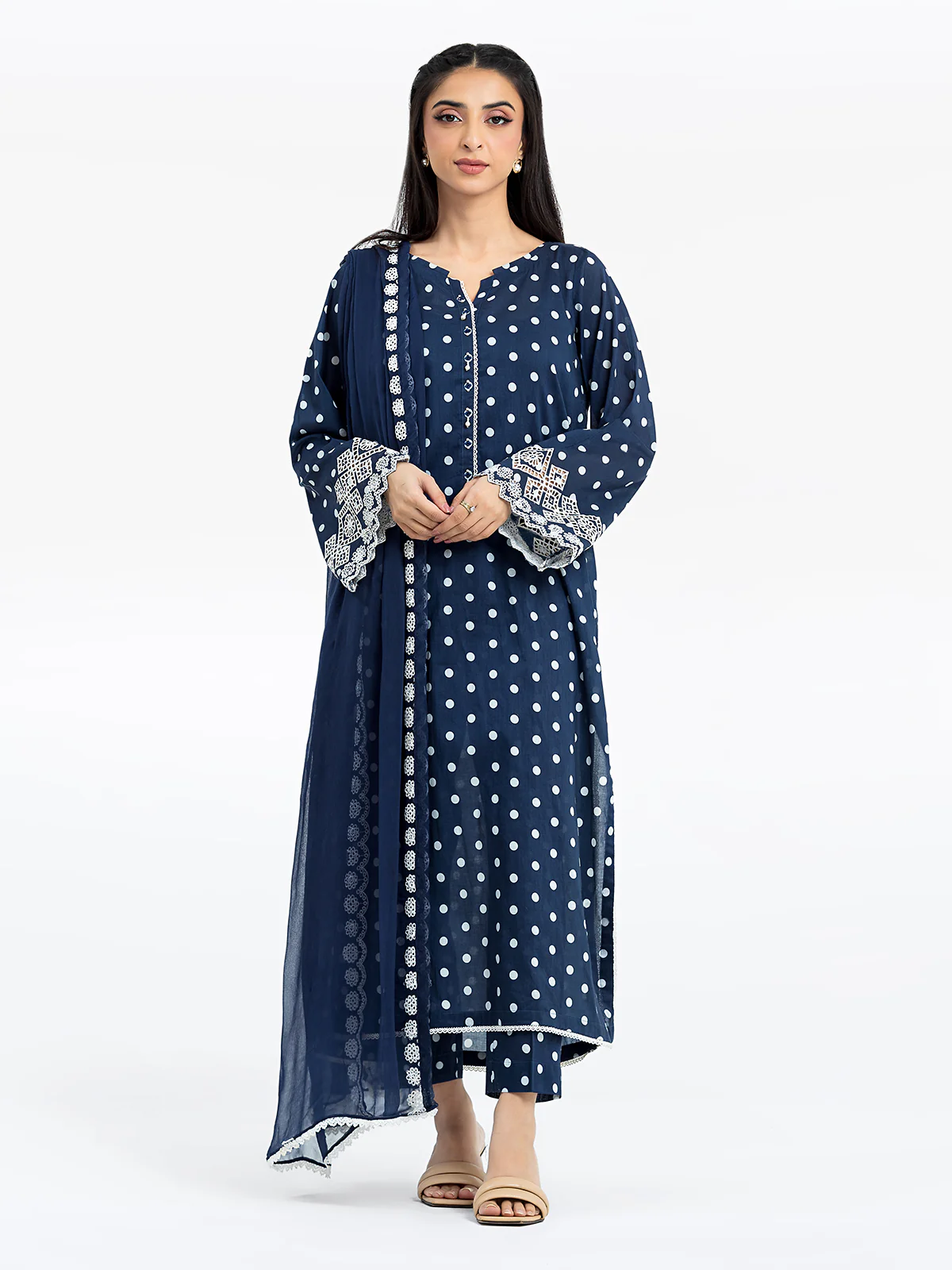 Pret Embroidered Lawn Suit - EWTKE24-81013-3P - Image 2