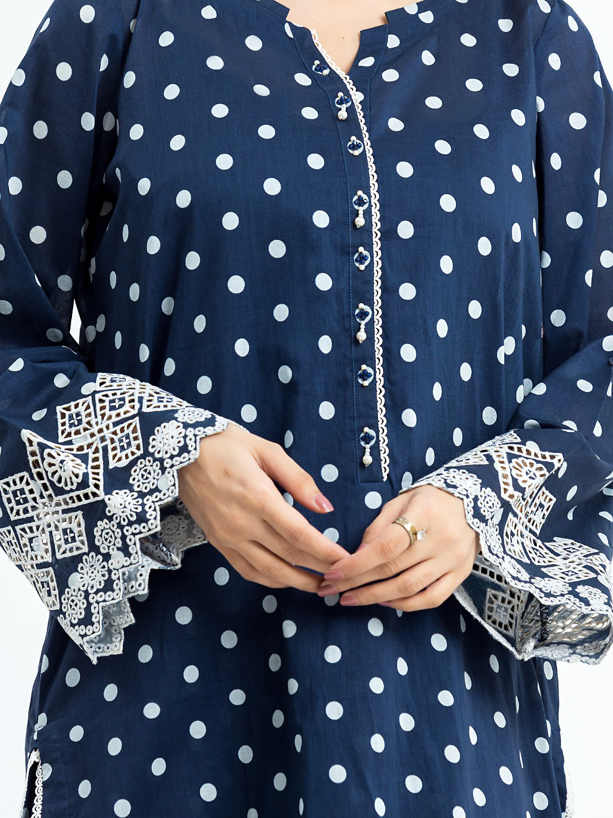 Pret Embroidered Lawn Suit - EWTKE24-81013-3P - Image 3