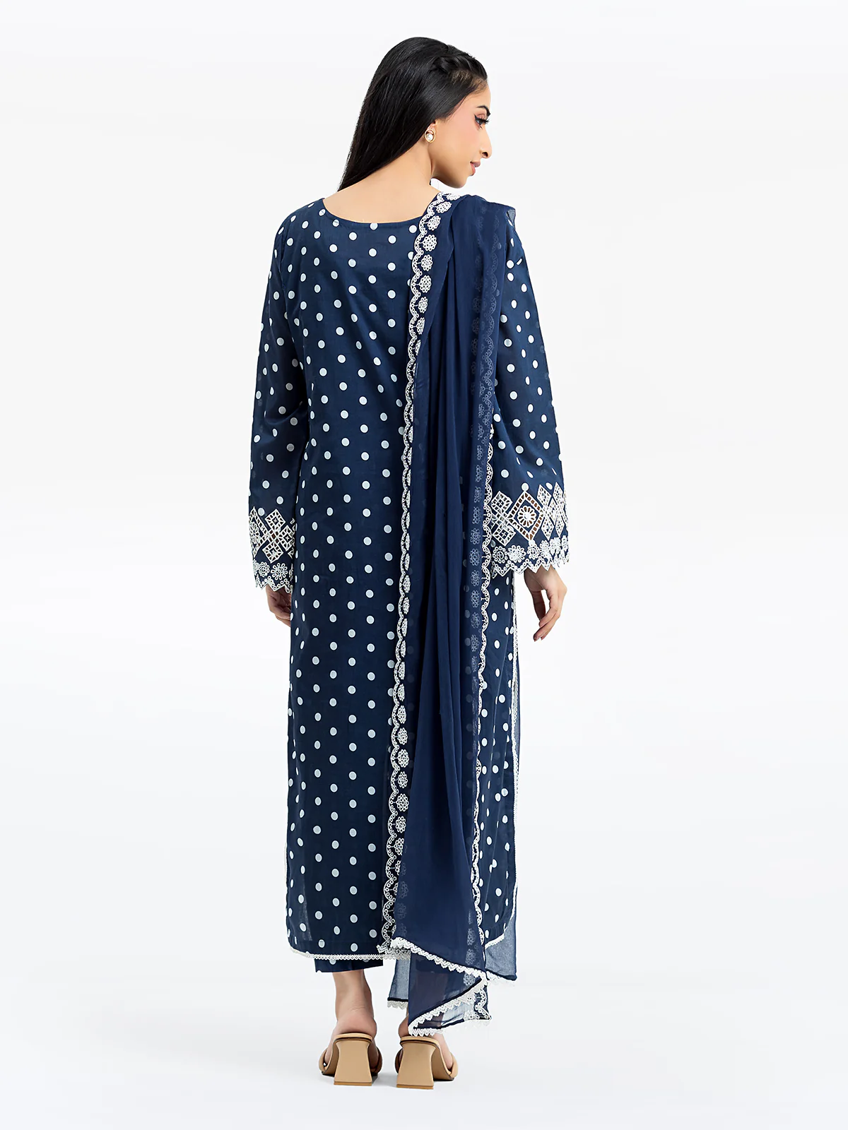 Pret Embroidered Lawn Suit - EWTKE24-81013-3P - Image 6