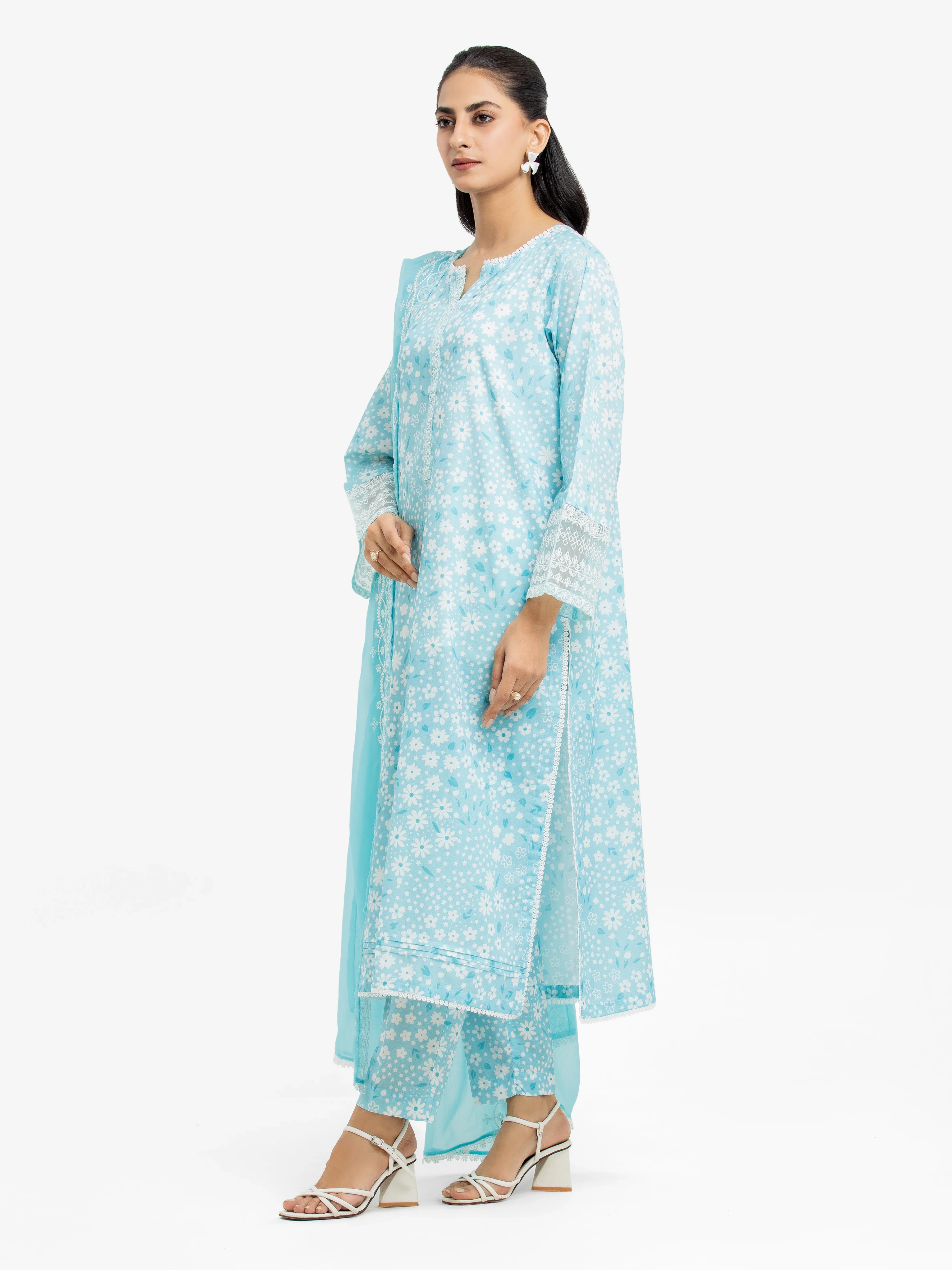 Pret Embroidered Lawn Suit - EWTKE24-81015-3P - Image 5
