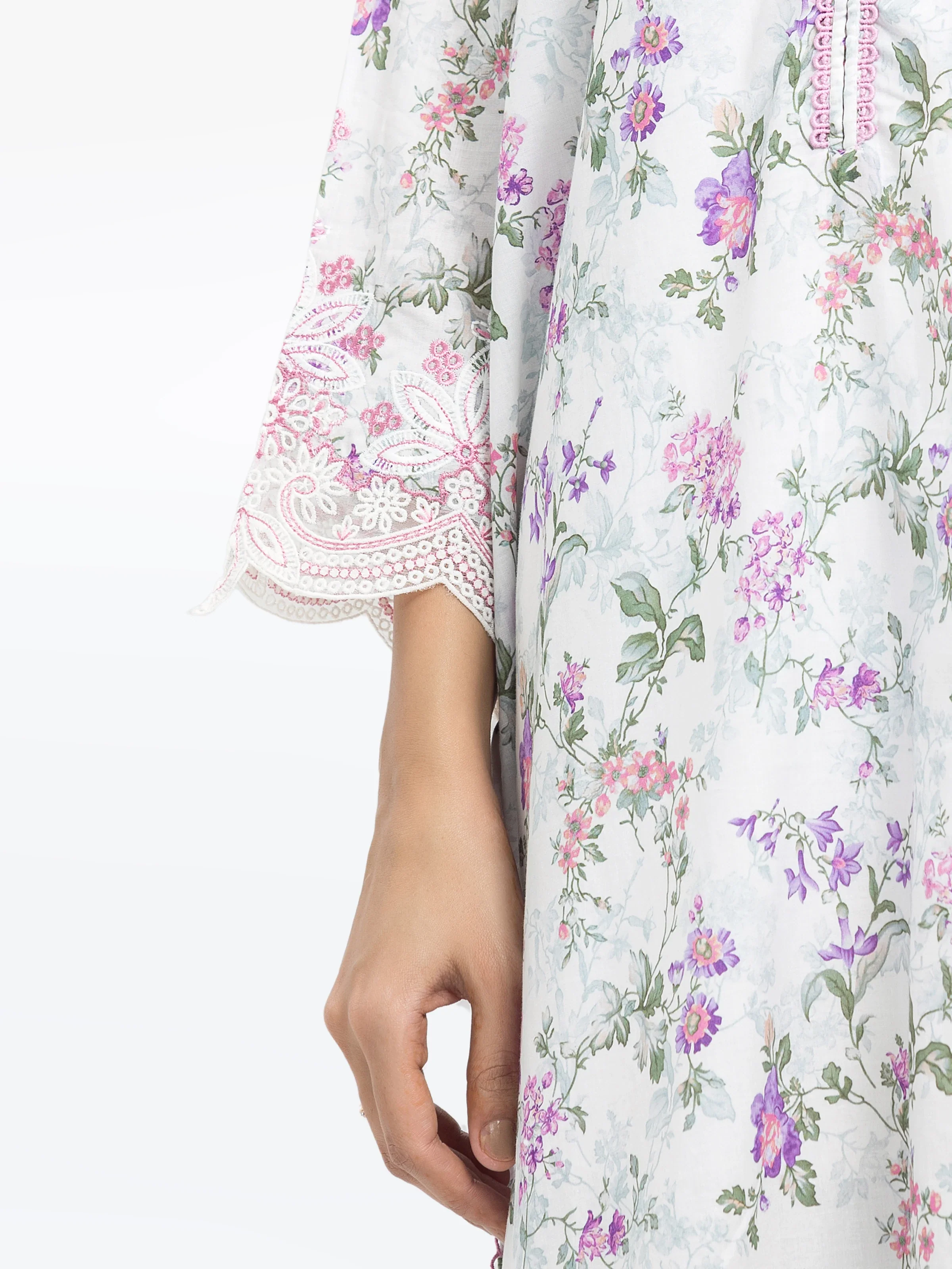 Pret Embroidered Lawn Suit - EWTKE24-81150-3P - Image 3
