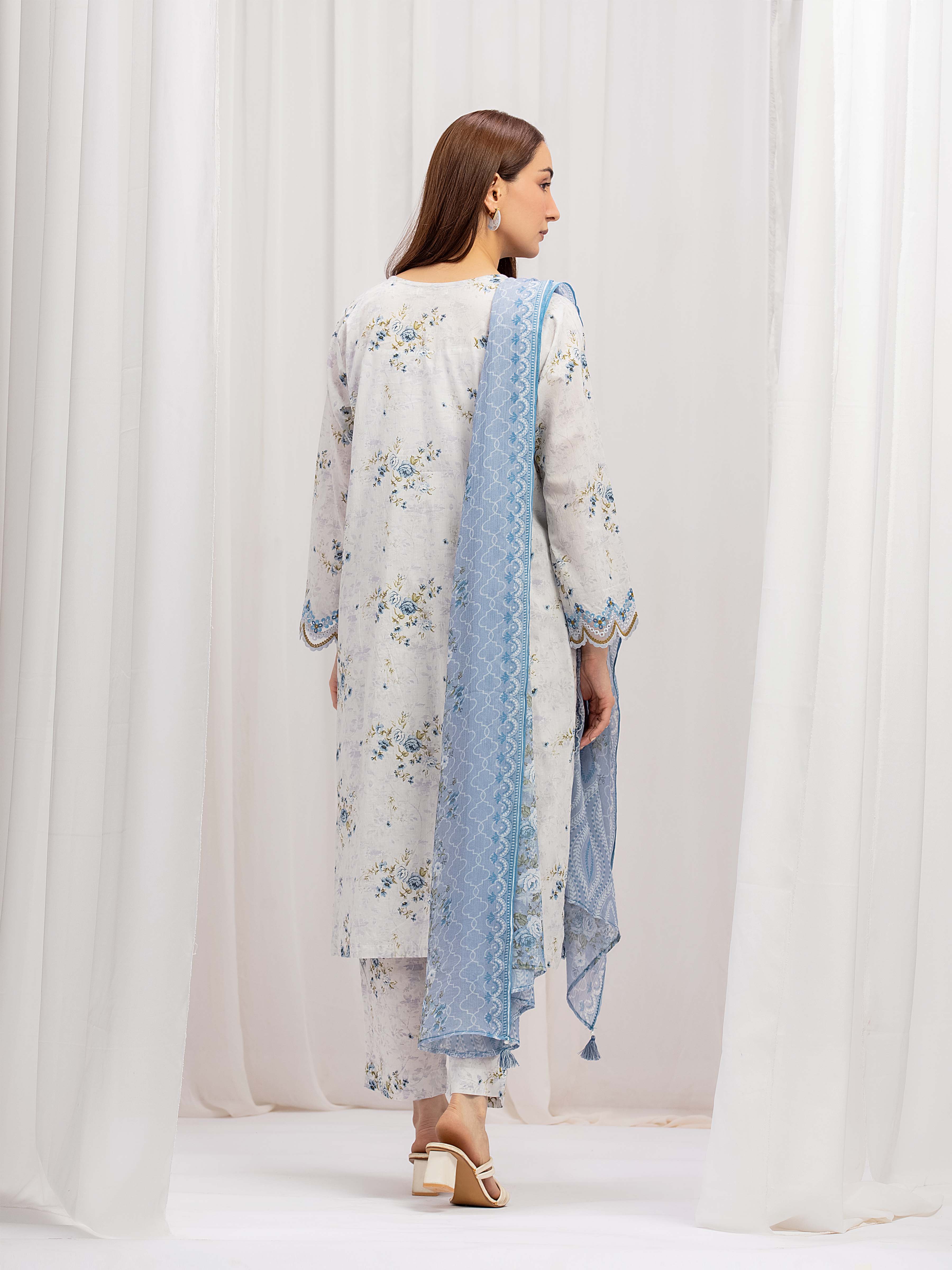 Pret Embroidered Lawn Suit - EWTKE5-81090-3P - Image 5