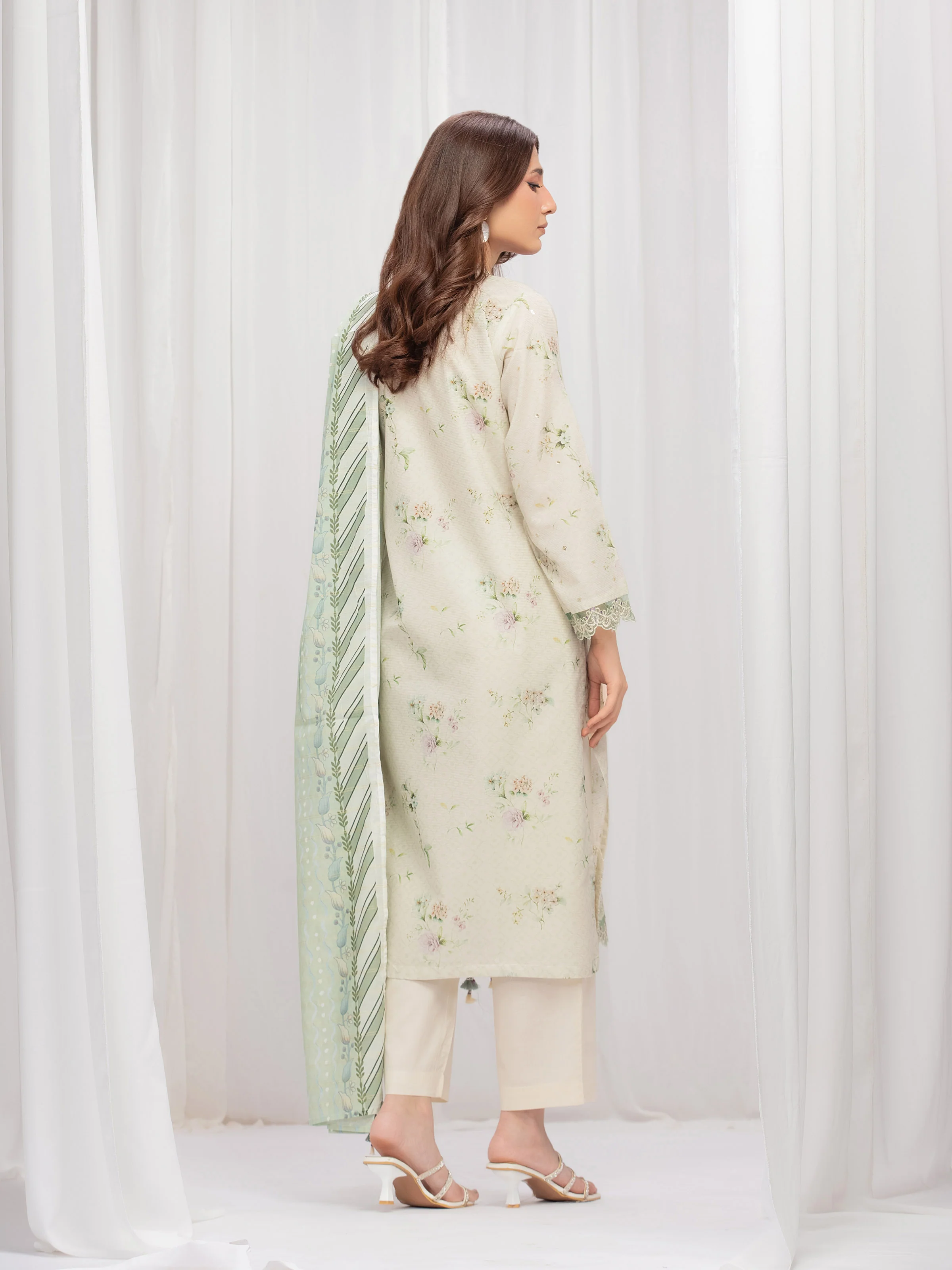 Pret Embroidered Lawn Suit - EWTKE5-82336-3P - Image 6