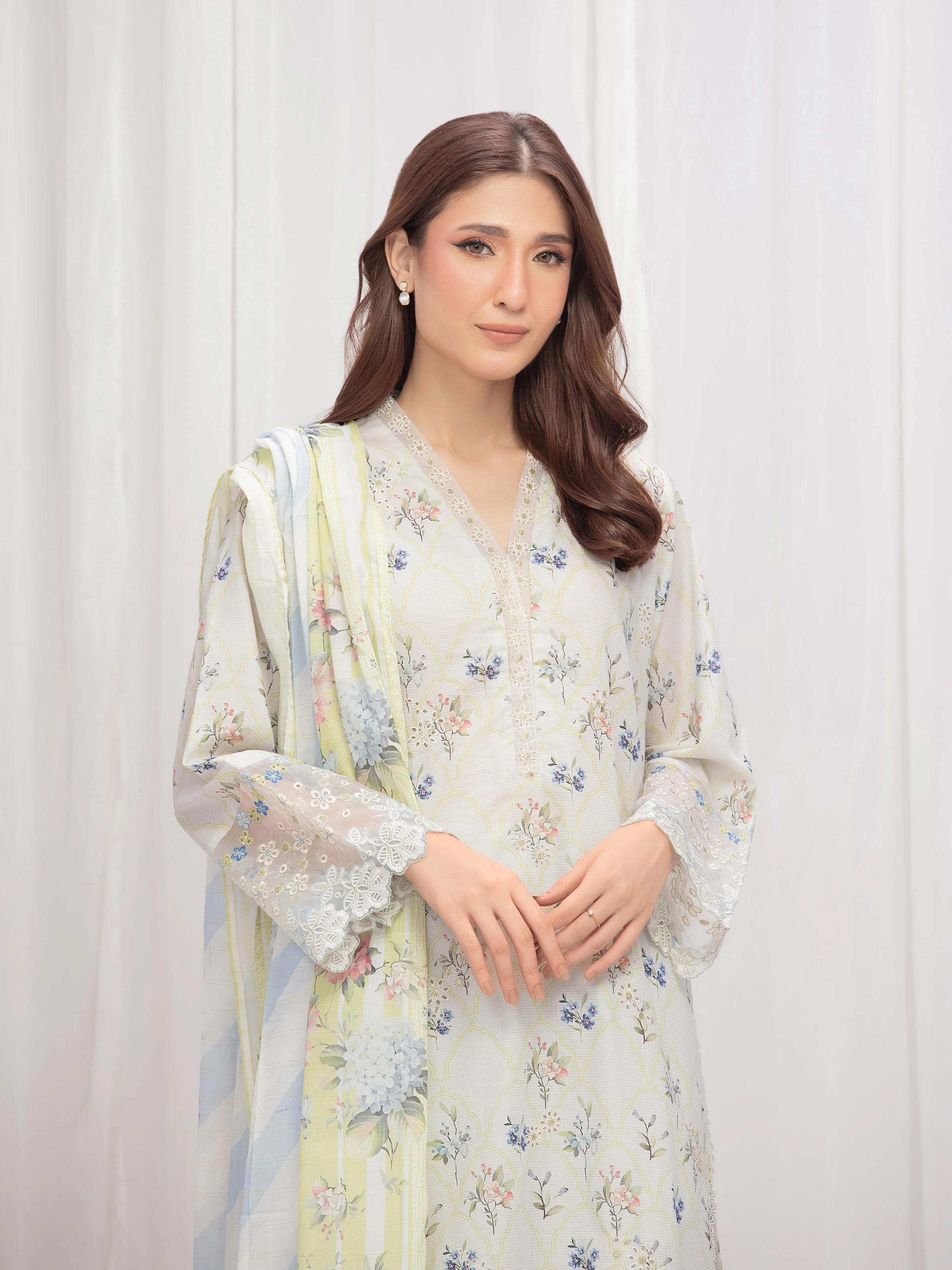 Pret Embroidered Lawn Suit - EWTKE5-82337-3P - Image 2