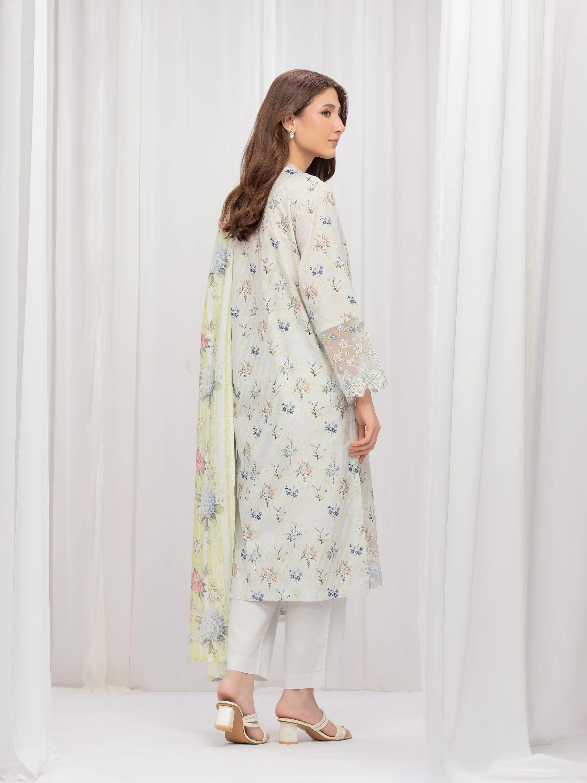 Pret Embroidered Lawn Suit - EWTKE5-82337-3P - Image 6