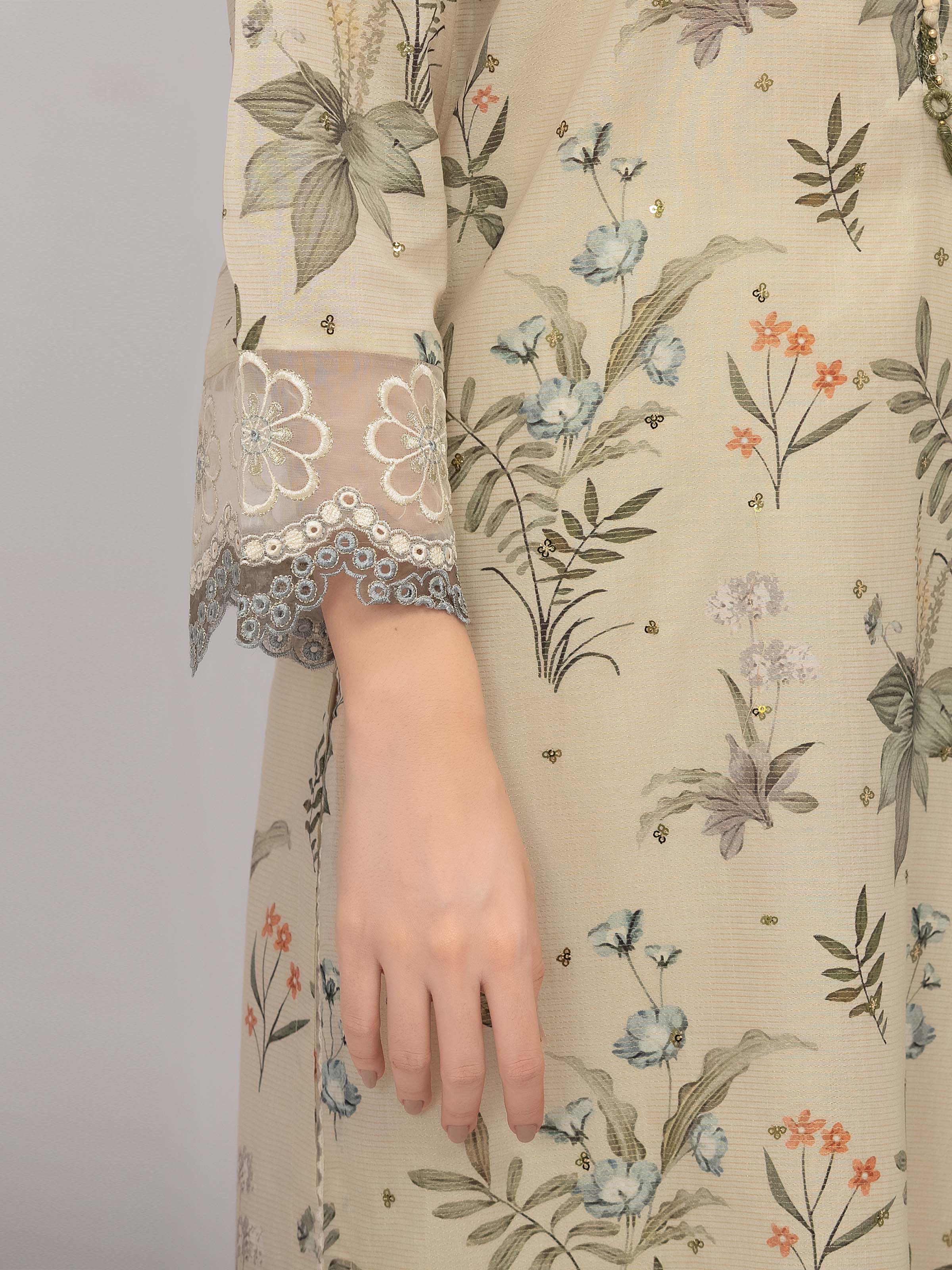 Pret Embroidered Lawn Suit - EWTKE5-82341-3P - Image 4