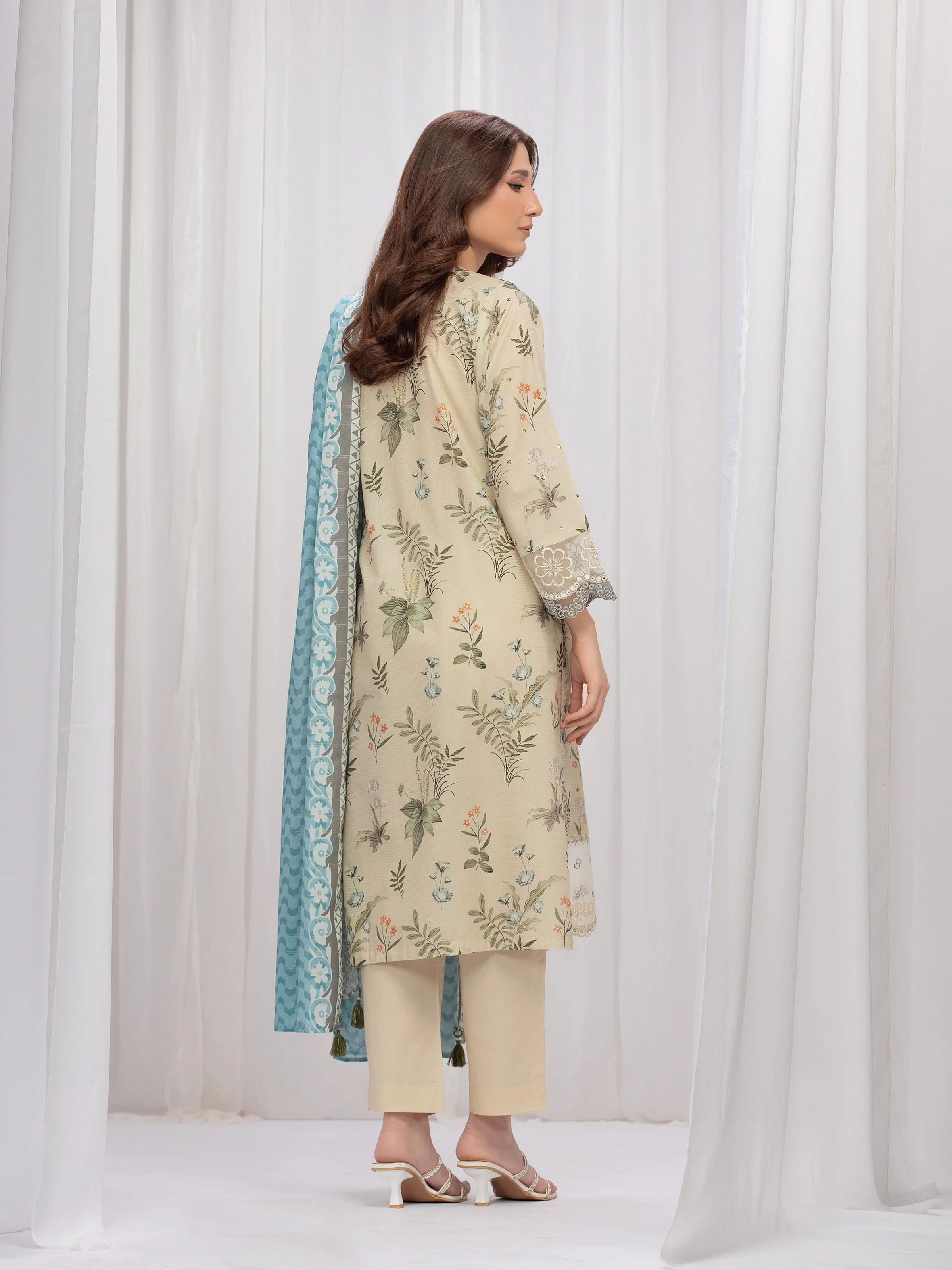 Pret Embroidered Lawn Suit - EWTKE5-82341-3P - Image 6