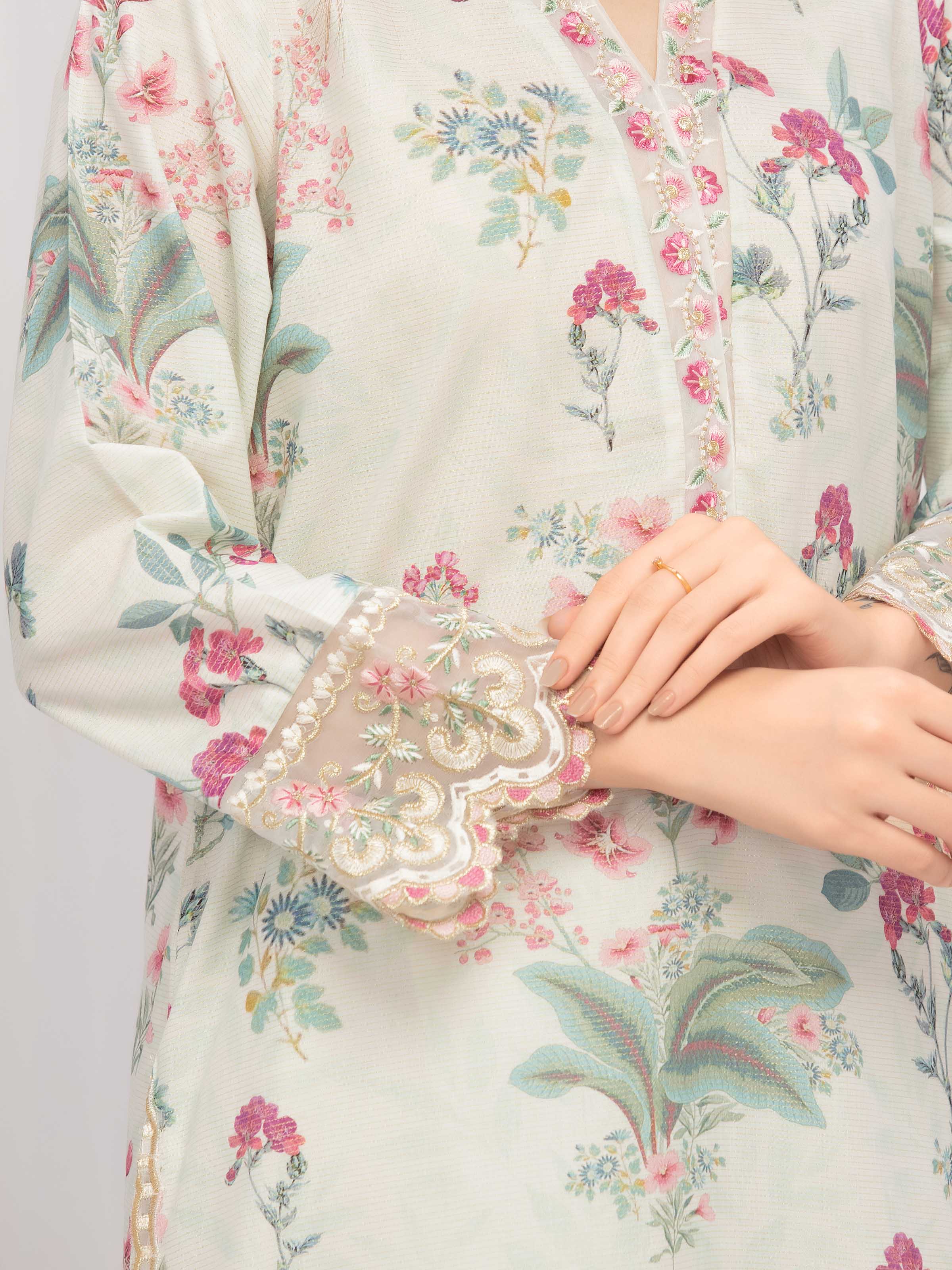 Pret Embroidered Lawn Suit - EWTKE5-82343-3P - Image 3