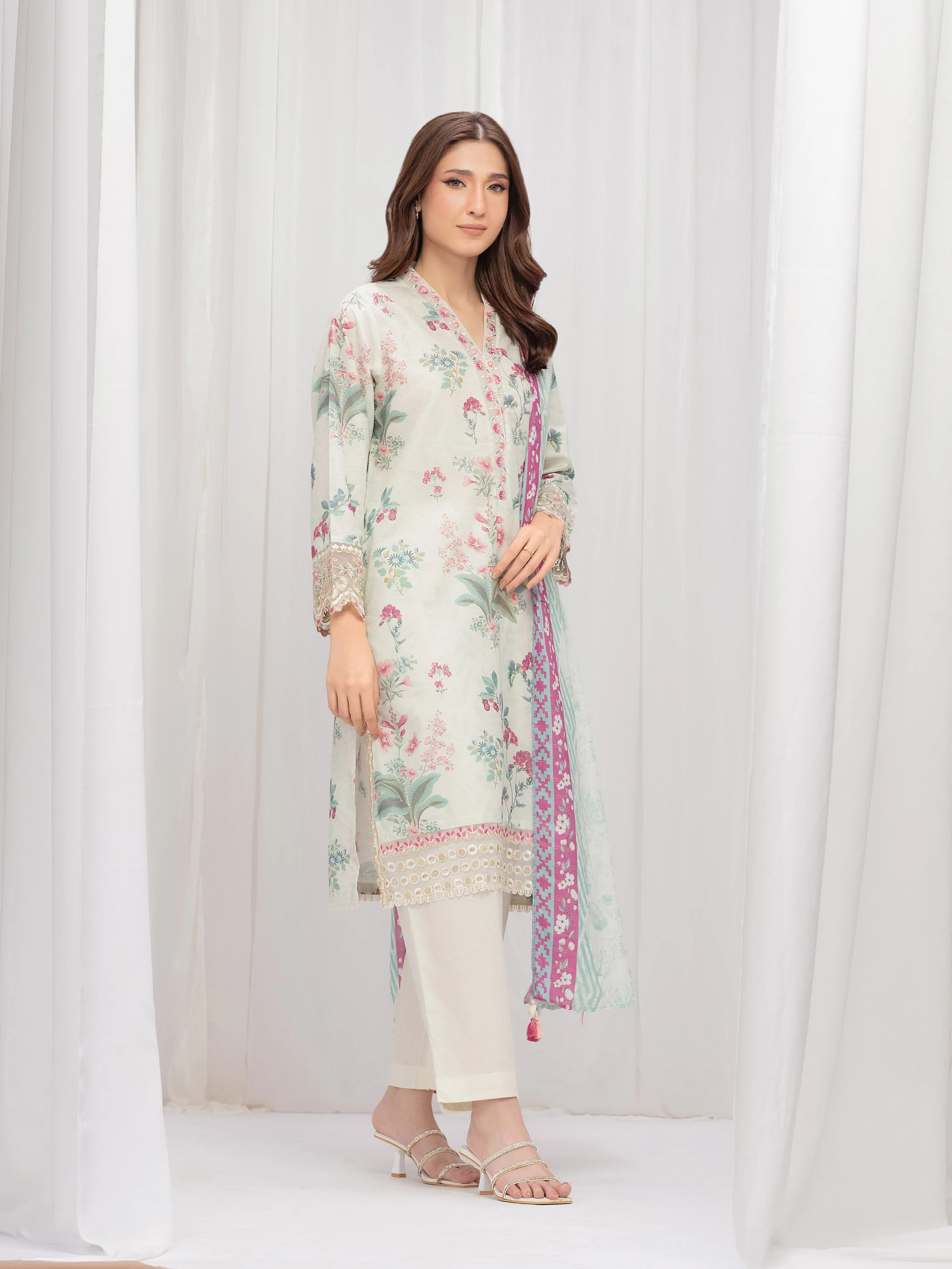 Pret Embroidered Lawn Suit - EWTKE5-82343-3P - Image 5