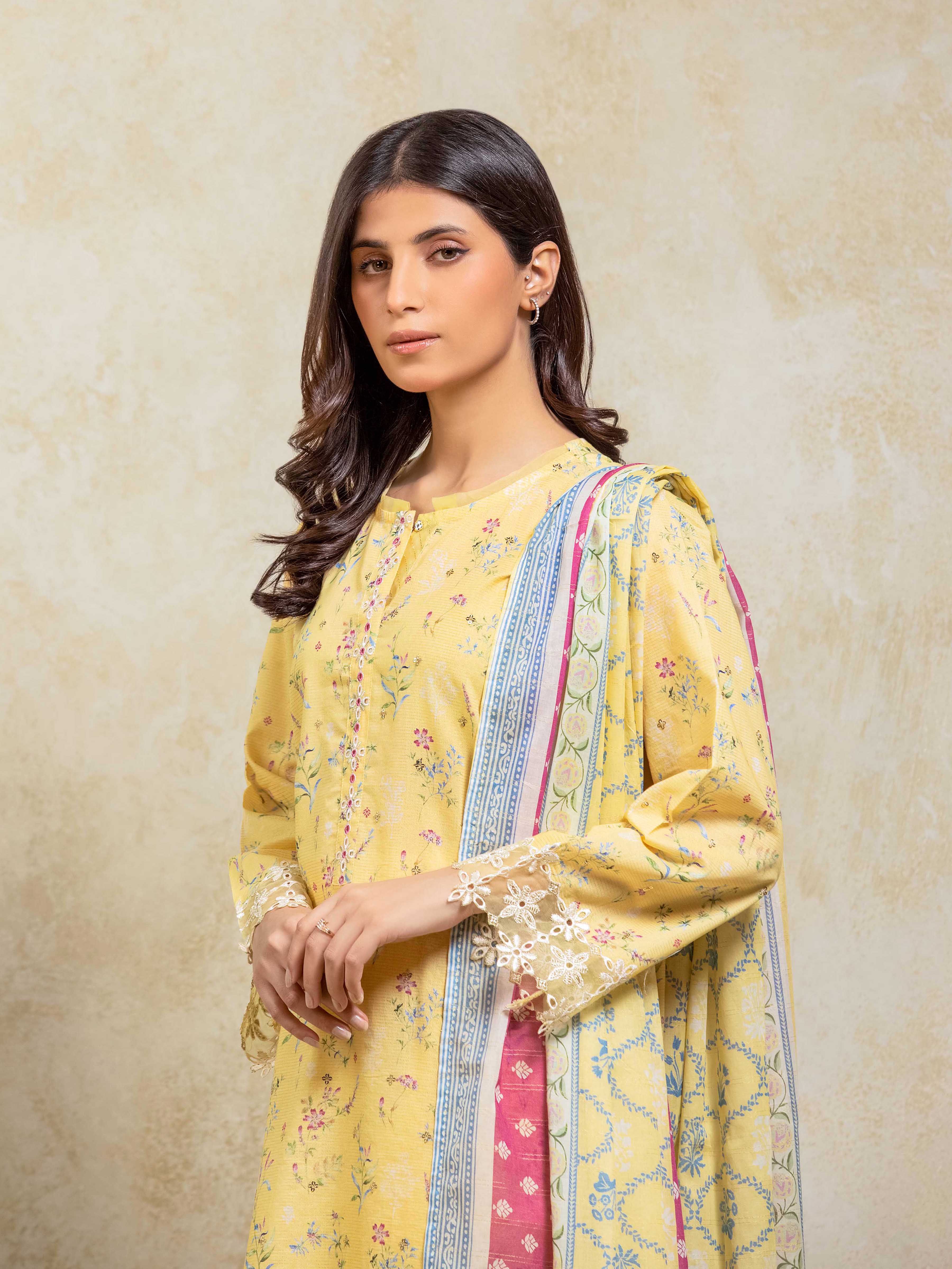 Pret Embroidered Lawn Suit - EWTKE5-82344-3P - Image 3