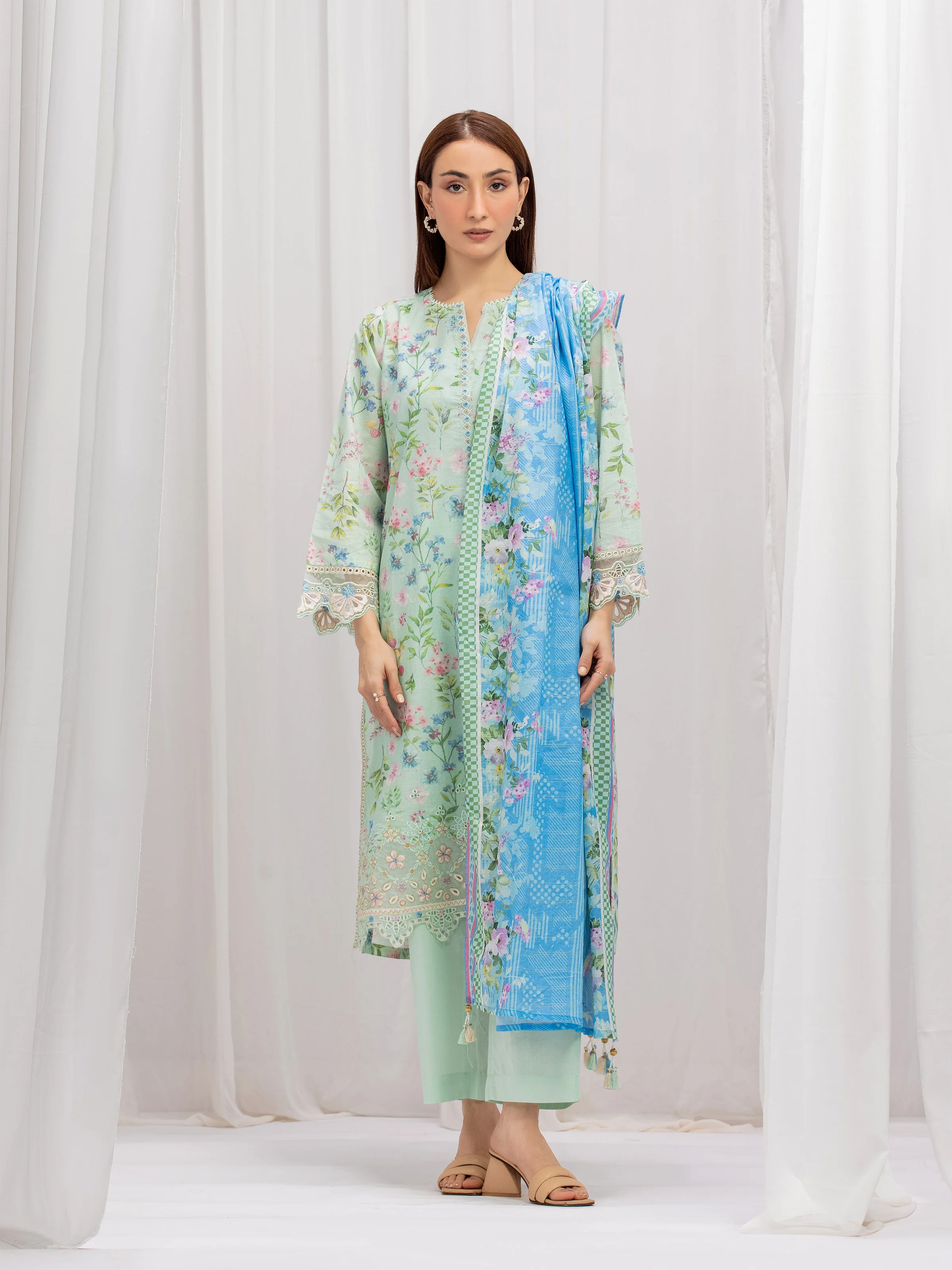 Pret Embroidered Lawn Suit - EWTKE5-82345-3P