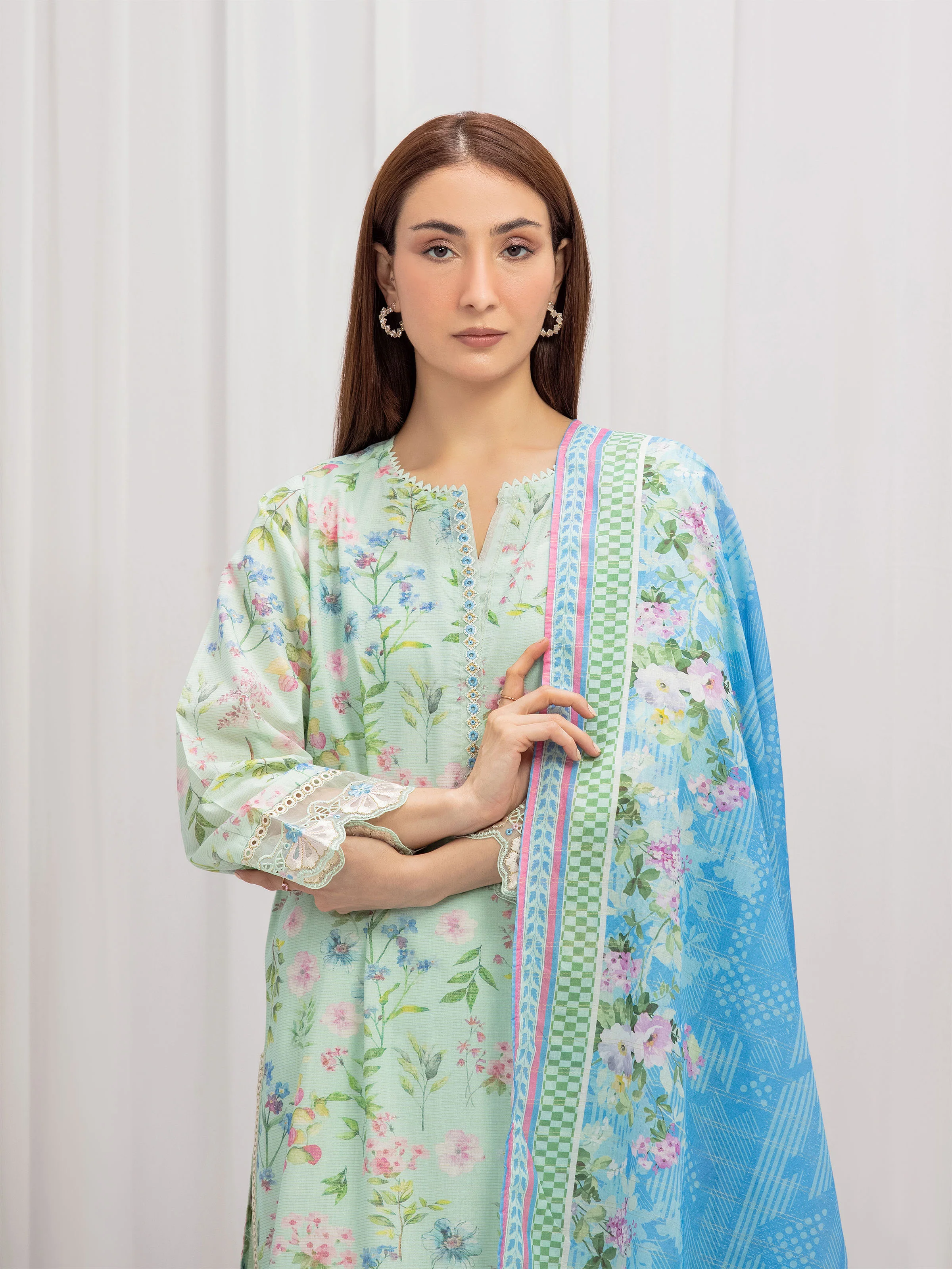 Pret Embroidered Lawn Suit - EWTKE5-82345-3P - Image 2