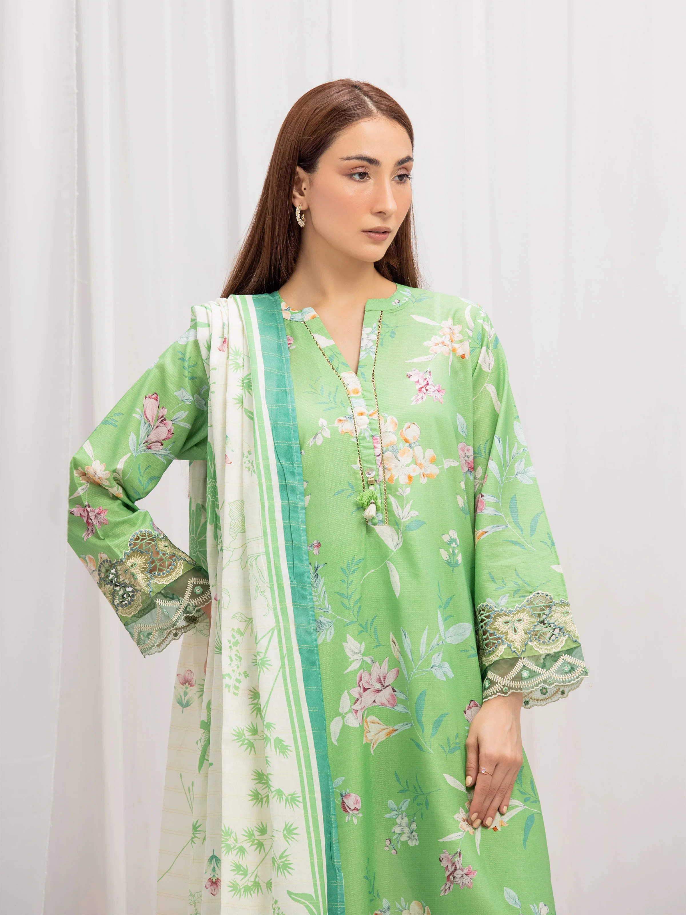 Pret Embroidered Lawn Suit - EWTKE5-82347-3P - Image 2