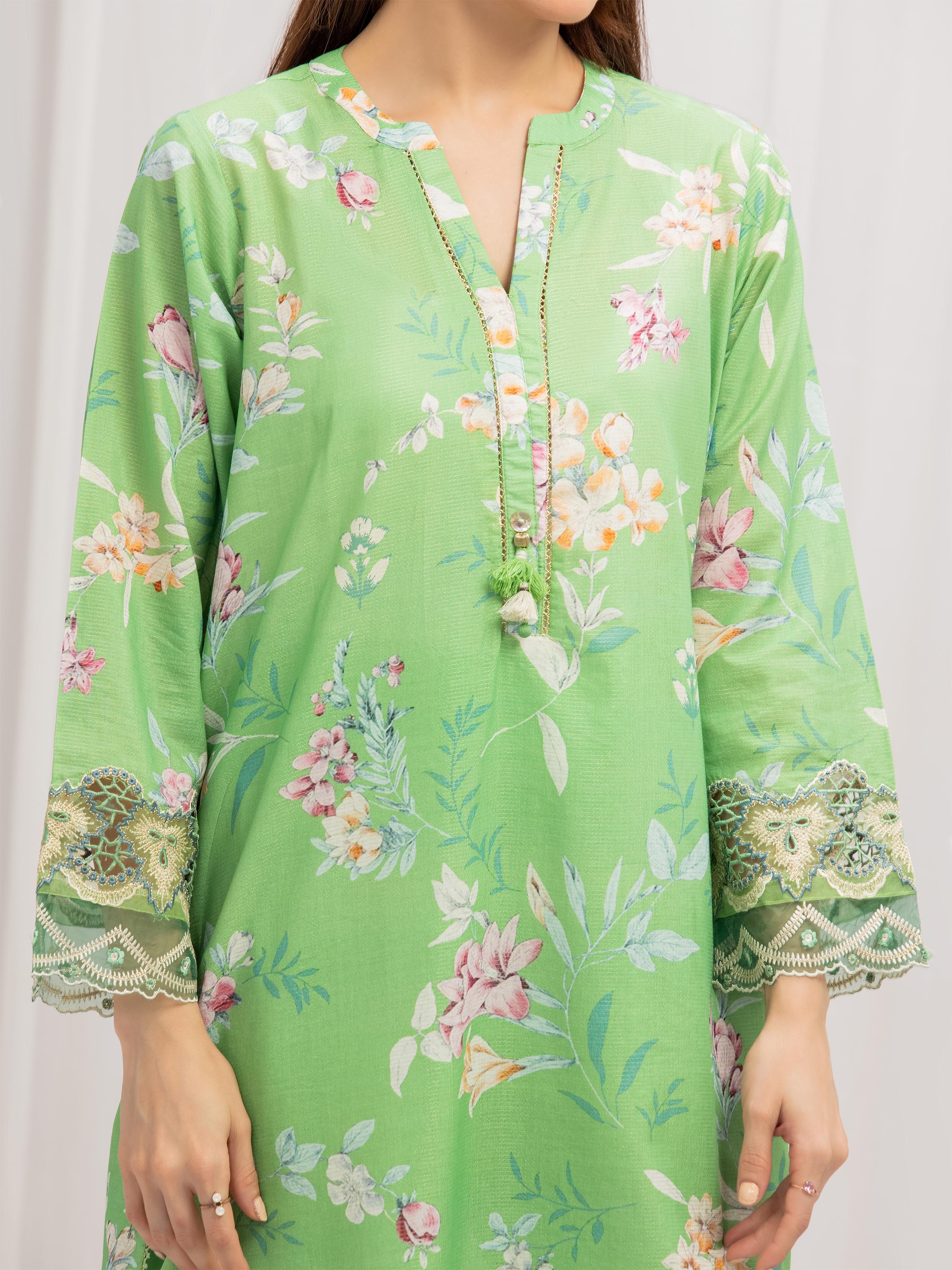 Pret Embroidered Lawn Suit - EWTKE5-82347-3P - Image 3