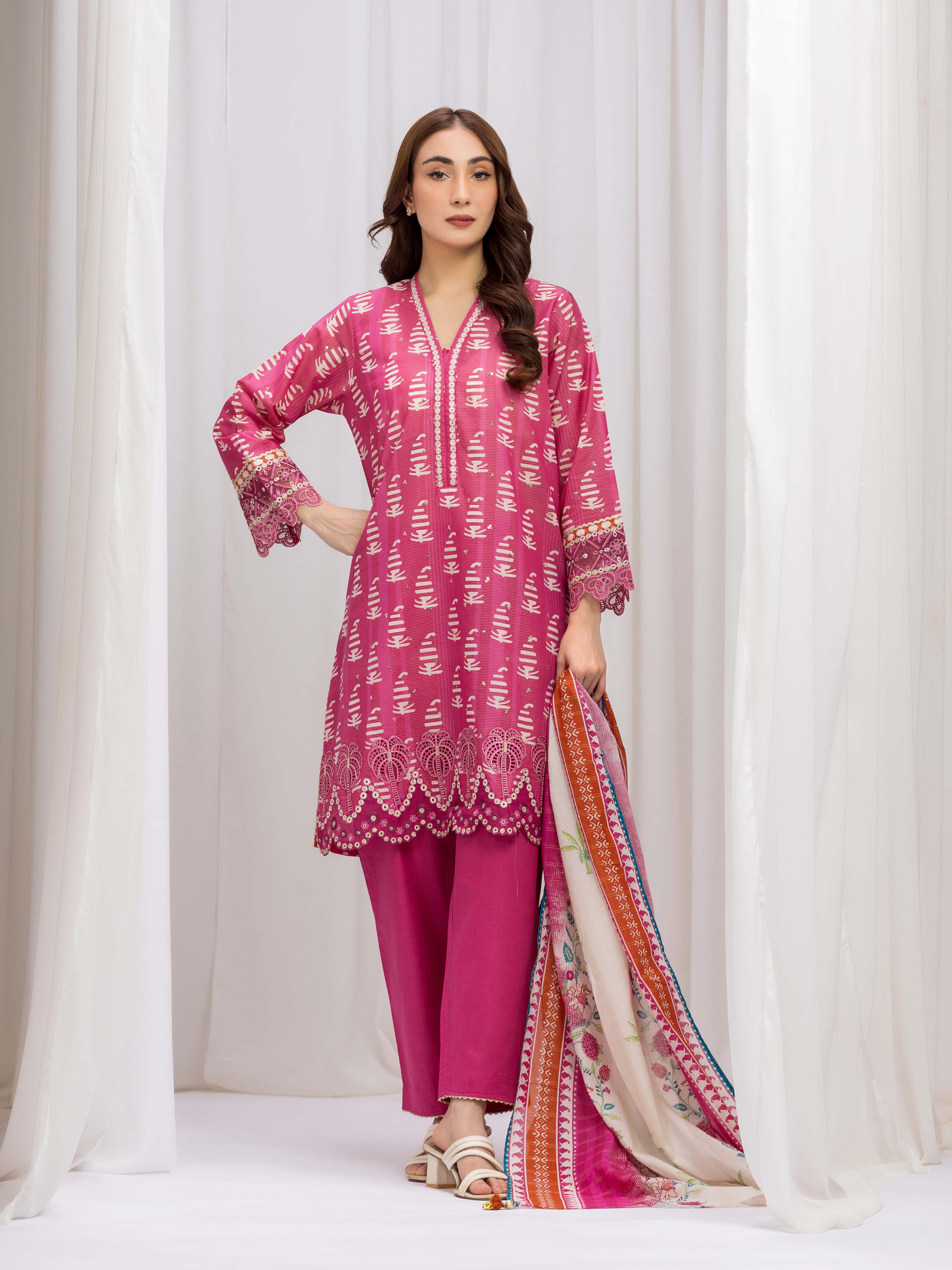 Pret Embroidered Lawn Suit - EWTKE5-82348-3P