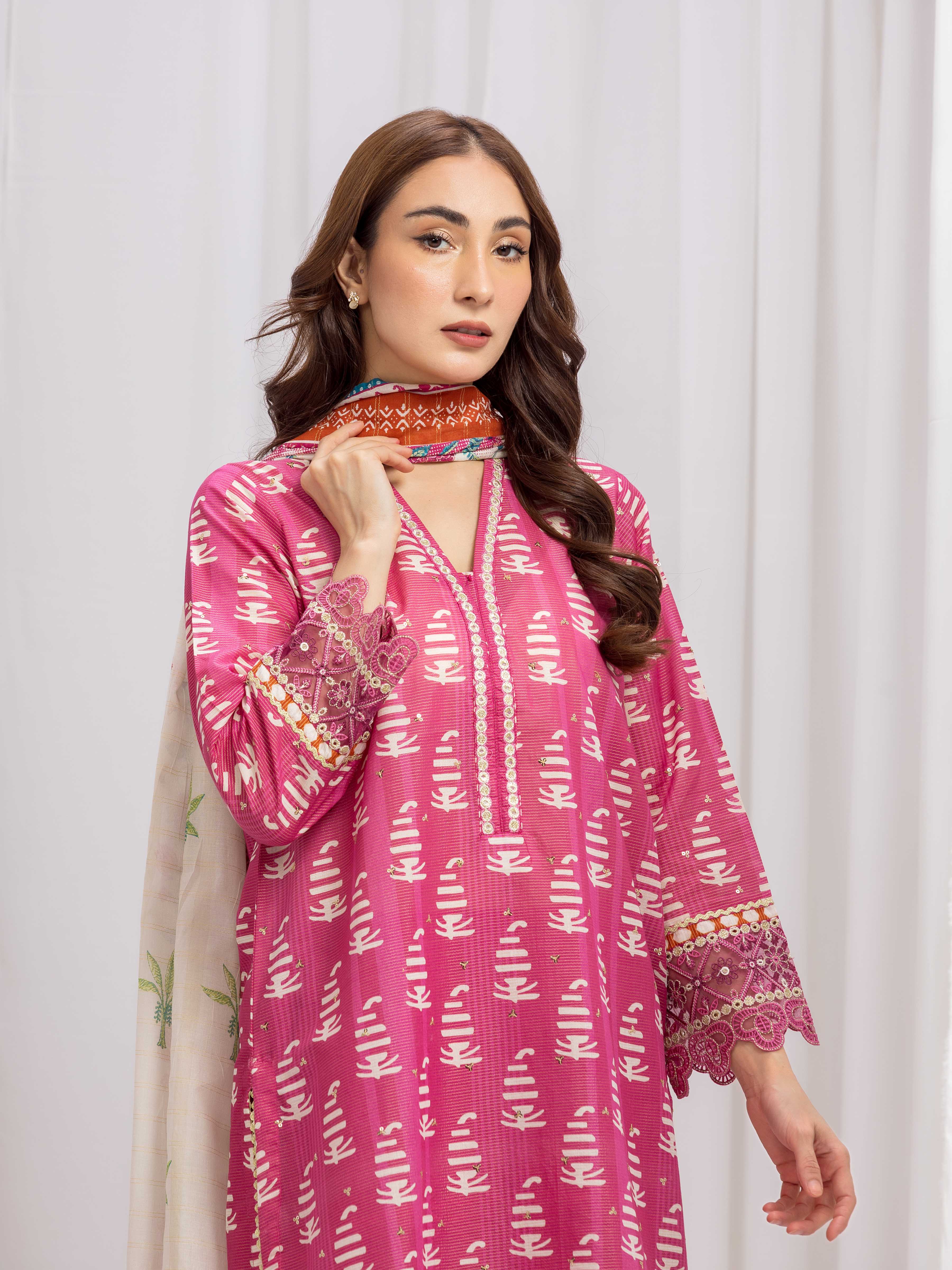Pret Embroidered Lawn Suit - EWTKE5-82348-3P - Image 2