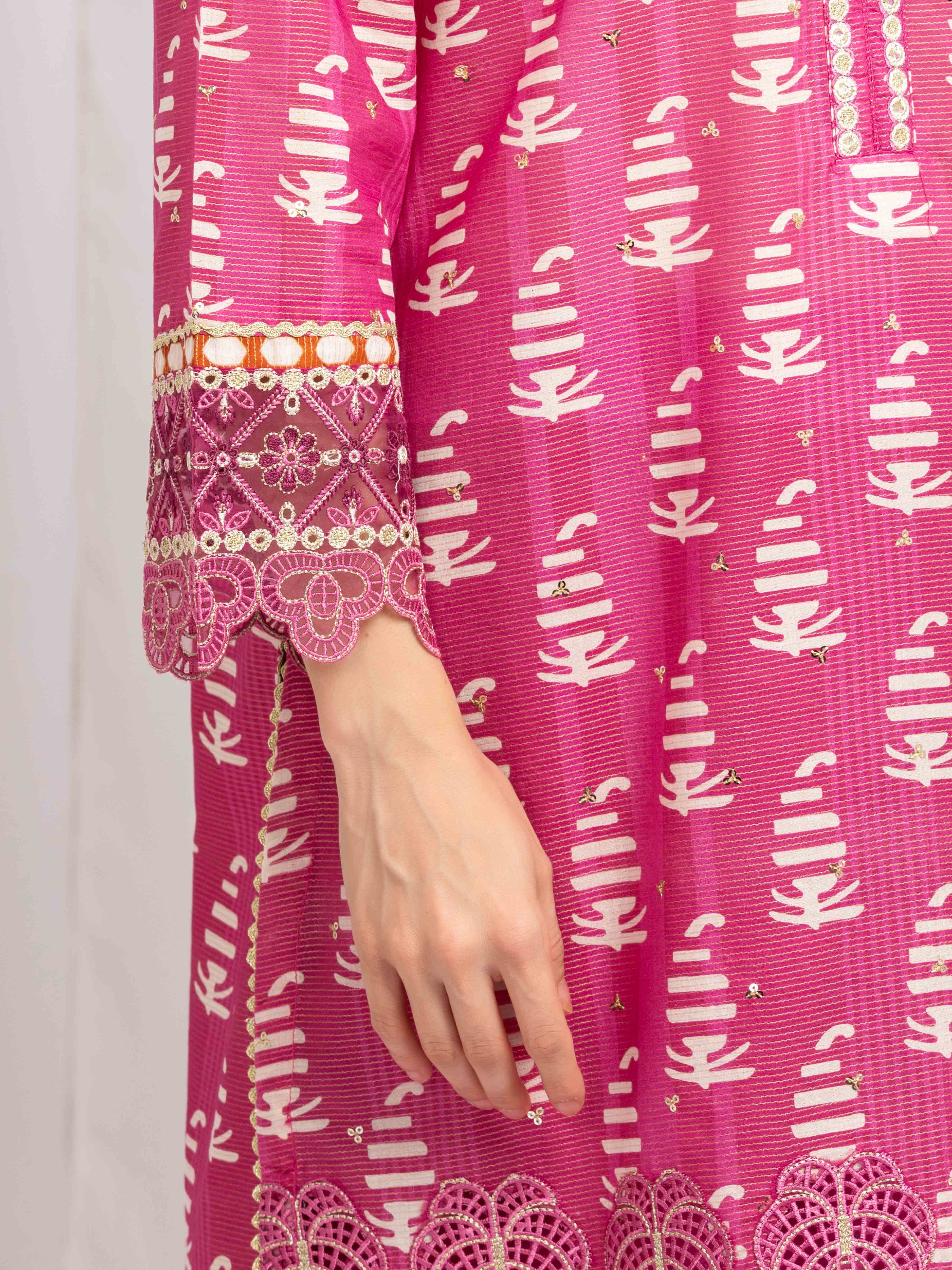Pret Embroidered Lawn Suit - EWTKE5-82348-3P - Image 4