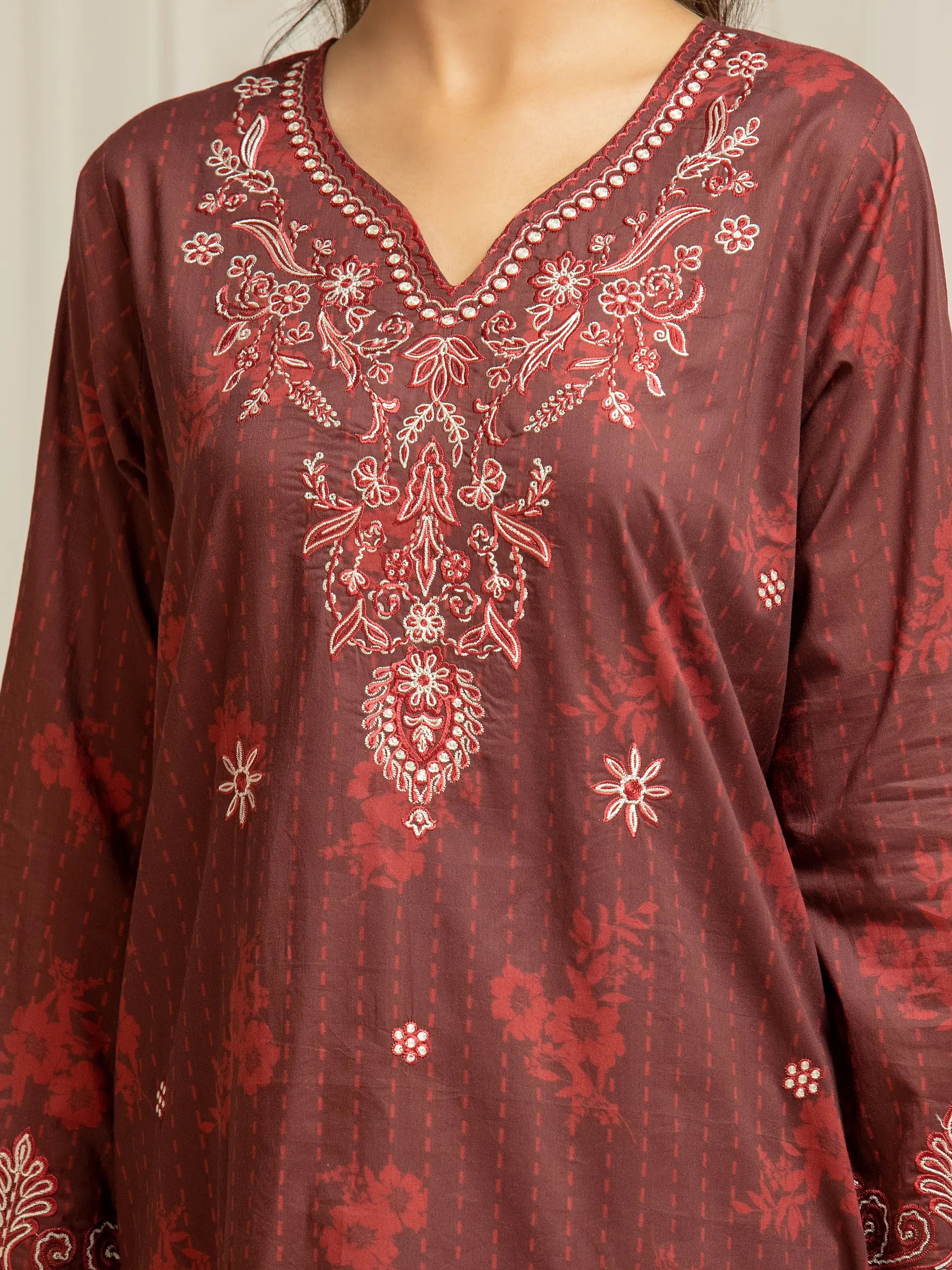 Pret Embroidered Lawn Suit - EWTKE5-83007-3P - Image 3