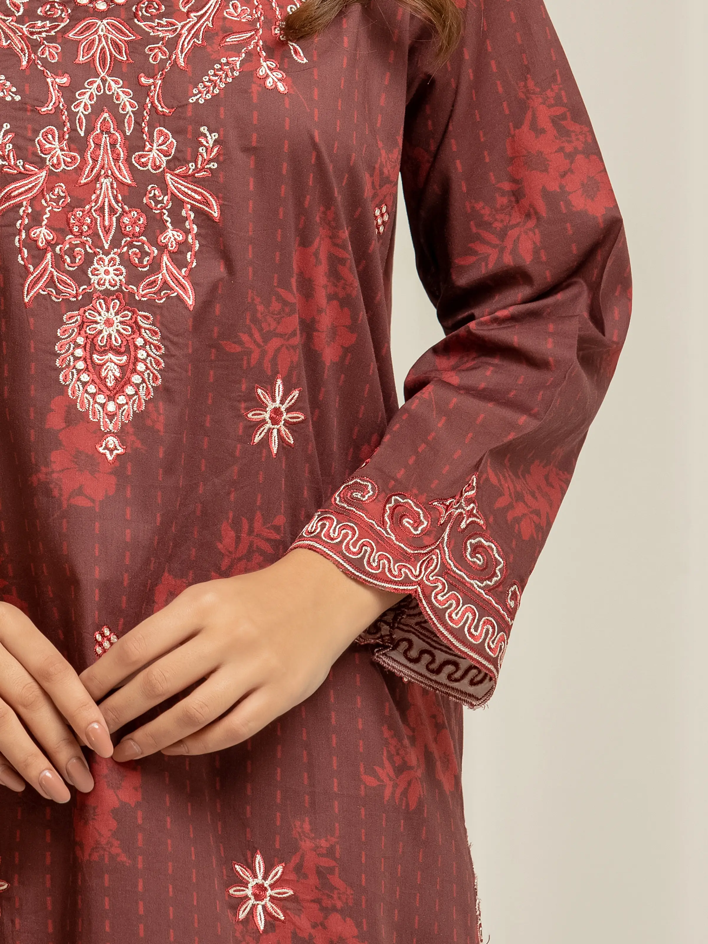 Pret Embroidered Lawn Suit - EWTKE5-83007-3P - Image 4